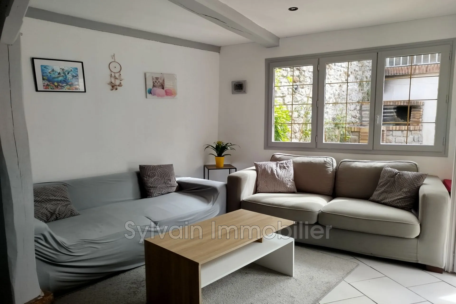 A vendre maison 4 chambres avec terrasse et dépendances à Forges-les-Eaux 