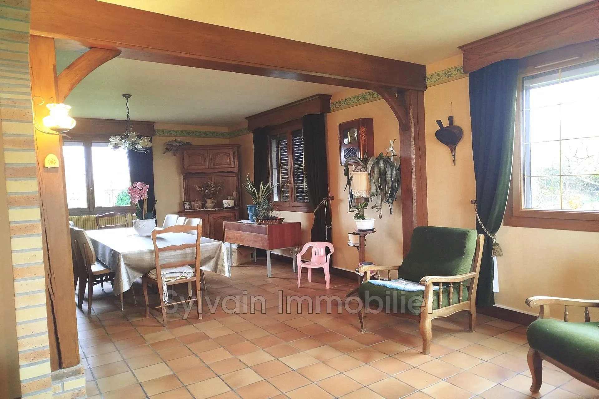 A Vendre Maison 6 Pièces à Aumale – Calme et Potentiel 