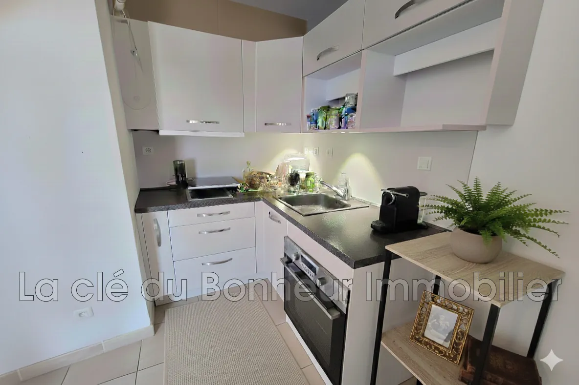 A vendre appartement 2 pièces à Valensole avec terrasse et parking 