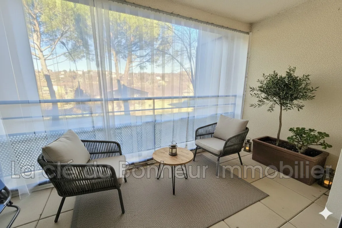 A vendre appartement 2 pièces à Valensole avec terrasse et parking