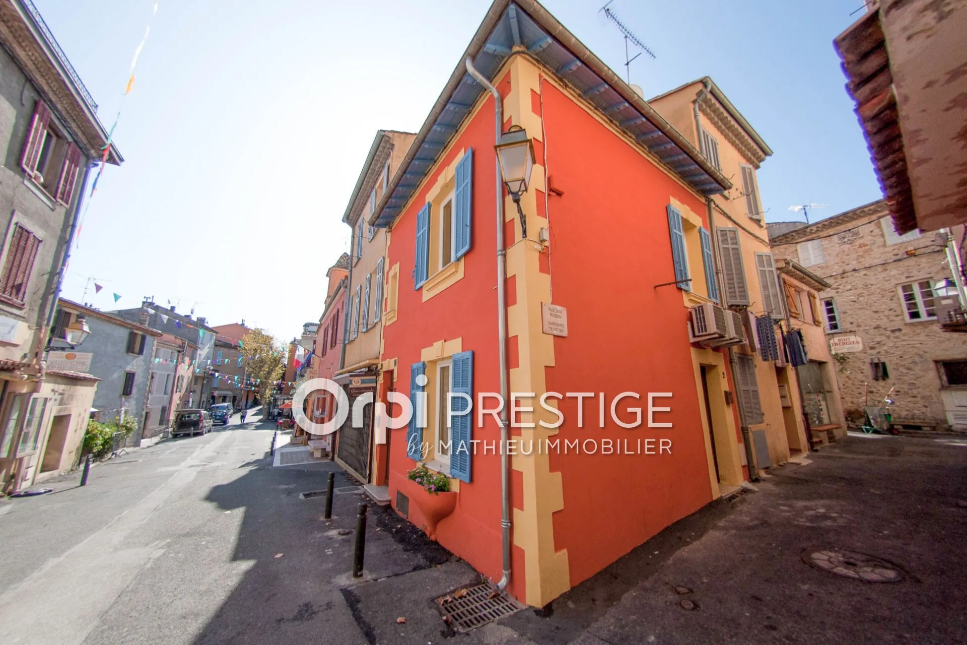 Charmante maison rénovée avec deux appartements à Biot