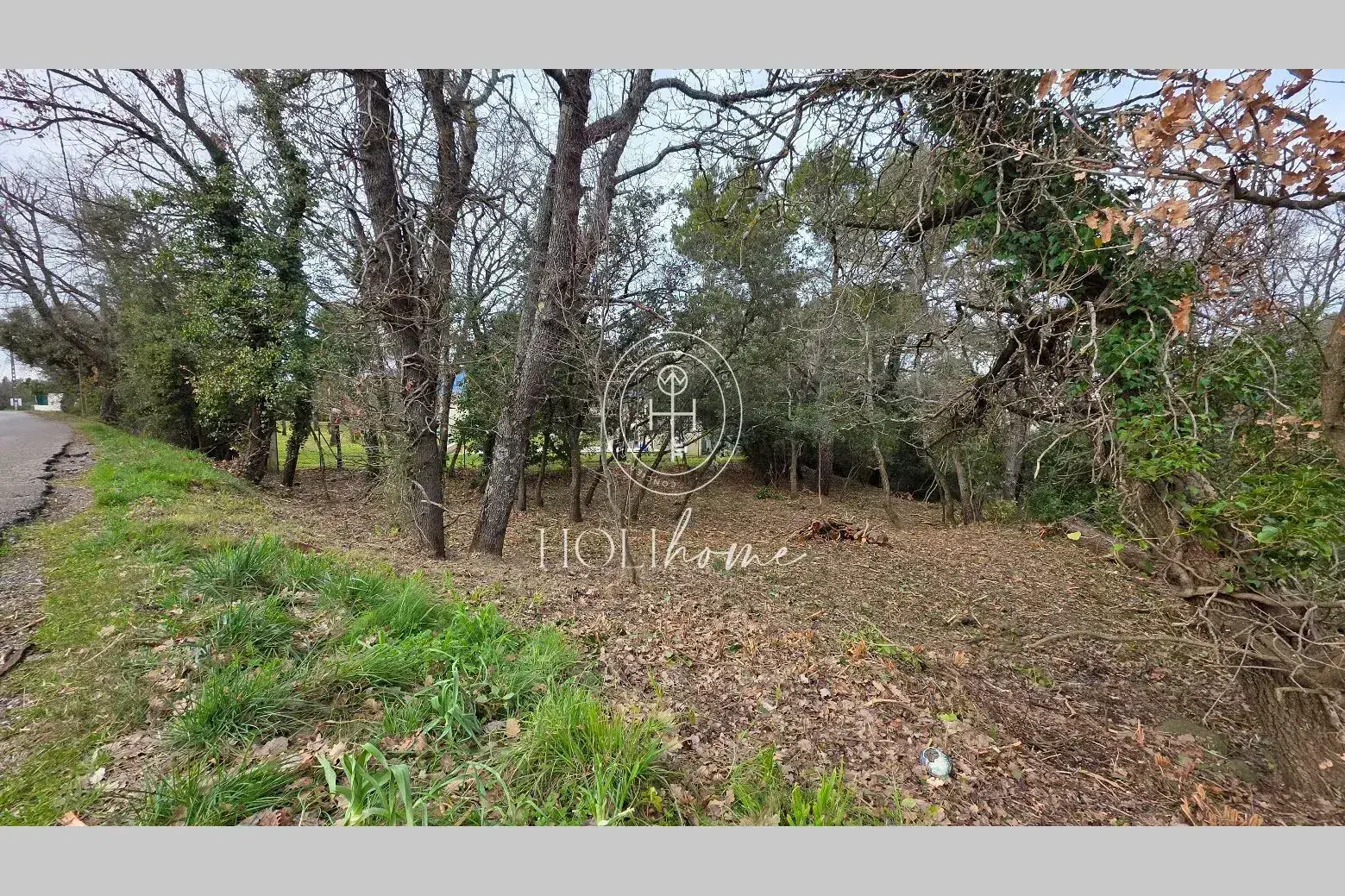 Terrain constructible à Trets (13530) idéal pour votre villa dans un environnement calme 