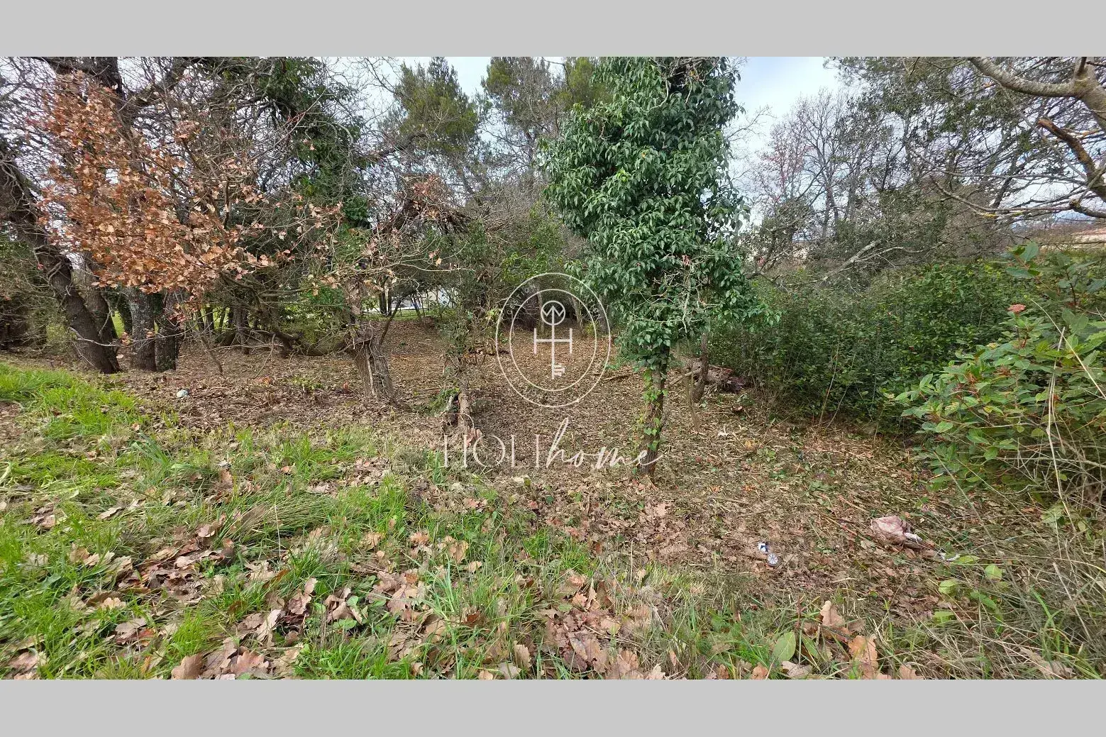 Terrain constructible à Trets (13530) idéal pour votre villa dans un environnement calme 