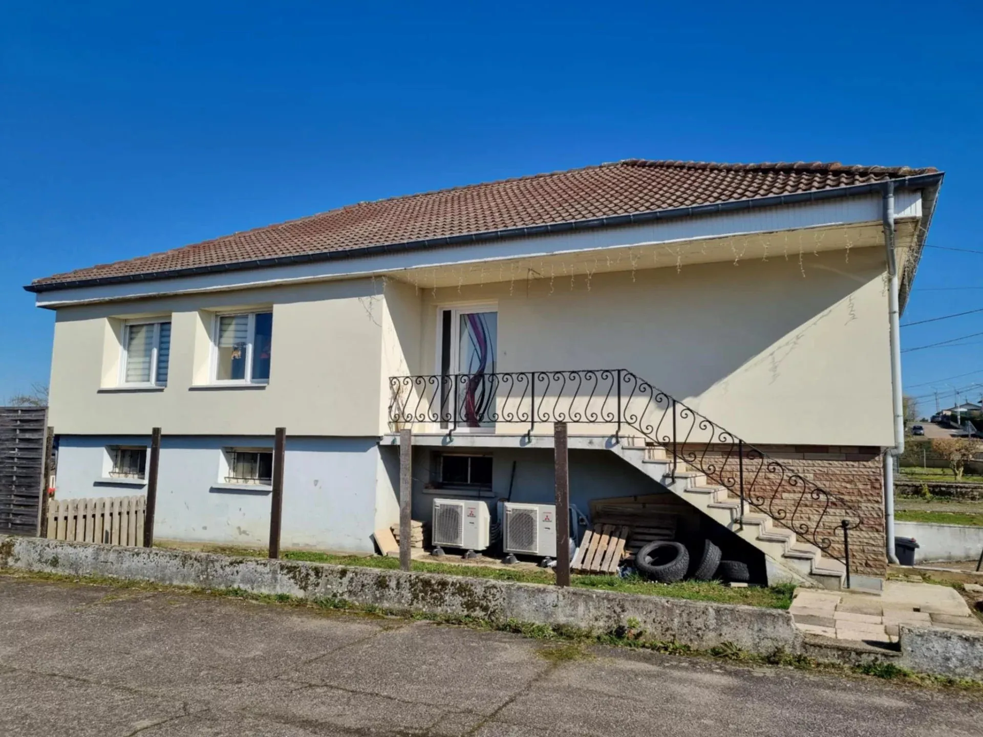 Charmante maison individuelle à vendre à Avricourt (54) avec espace extérieur