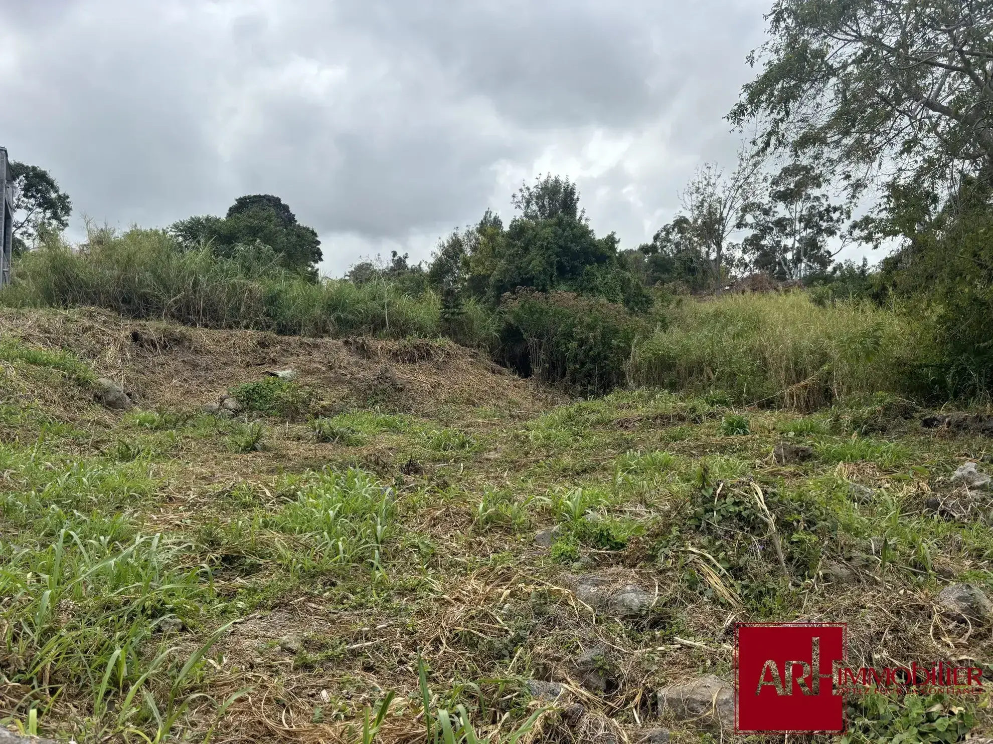 Terrain à vendre de 843 m² à Trois Mares, zone UB, proche commodités