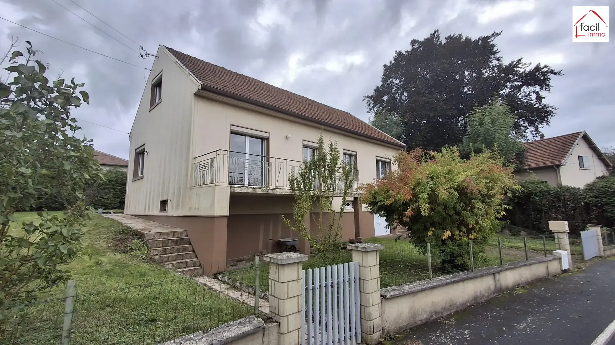 Maison individuelle 5 chambres avec garage et terrain clos à Dieuze