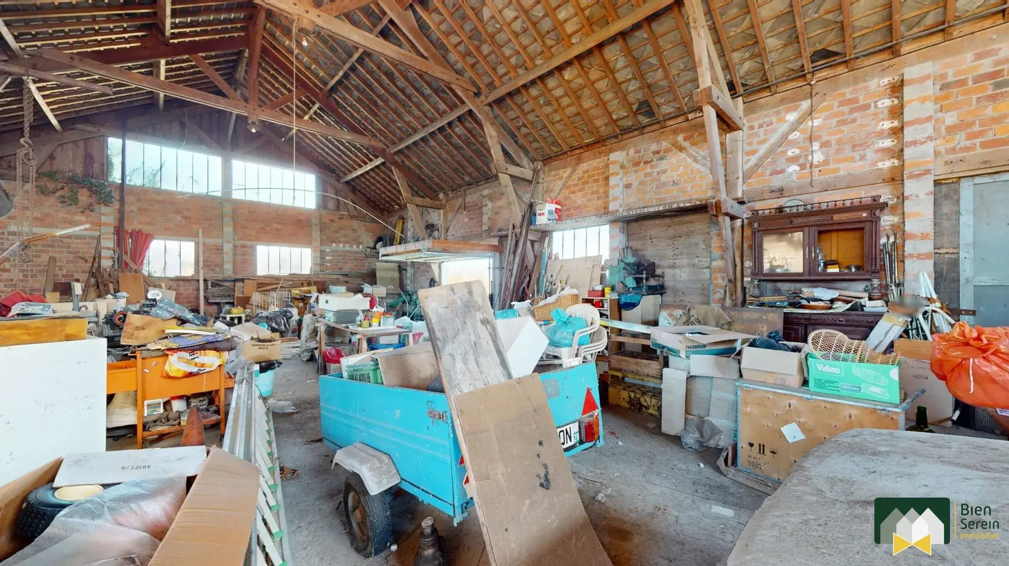 Local industriel à vendre à La Bourdinière-Saint-Loup de 277 m² 