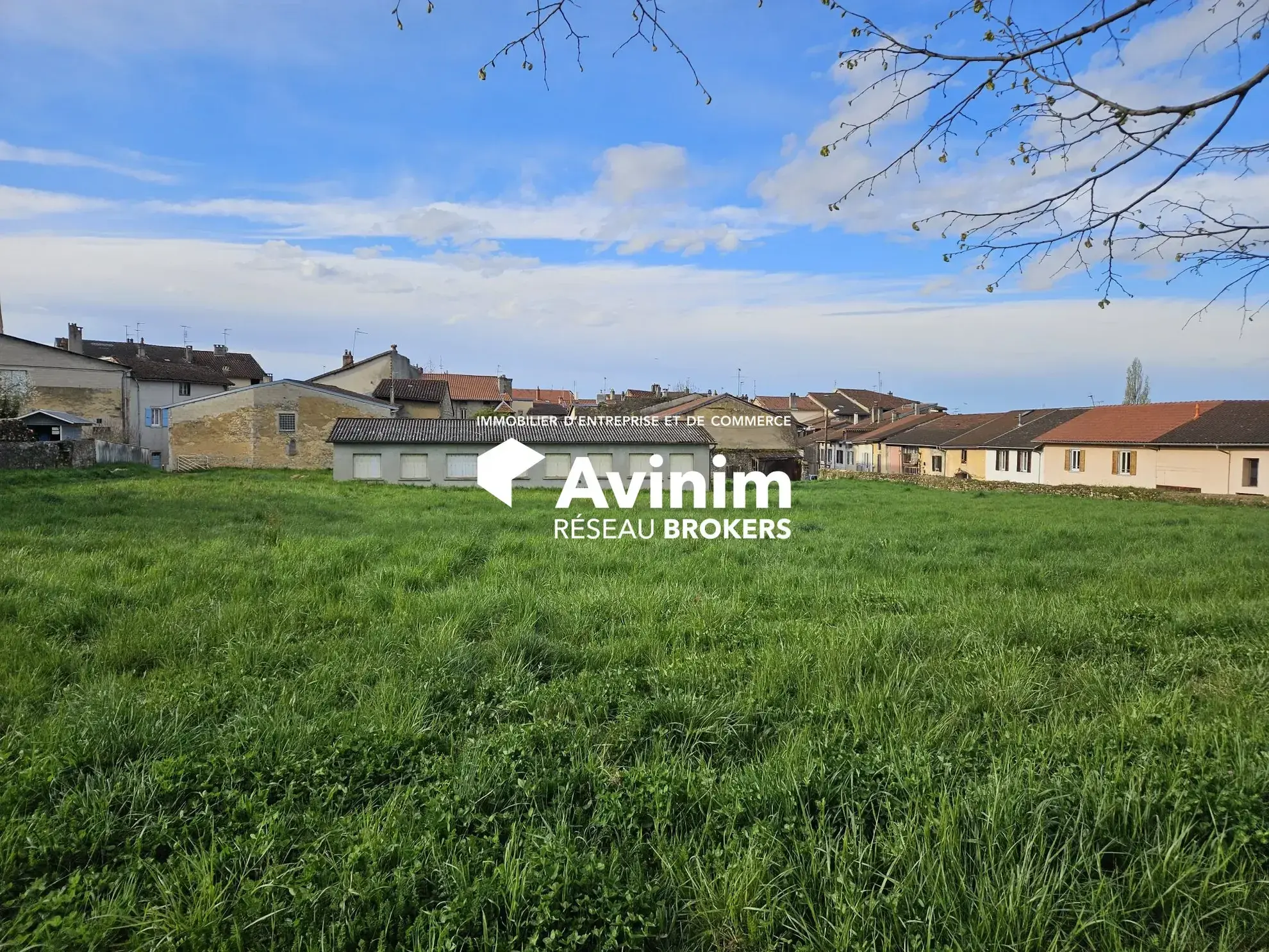 Ancien monastère à rénover à Saint-Amour (39) - Opportunité patrimoniale et d’investissement 