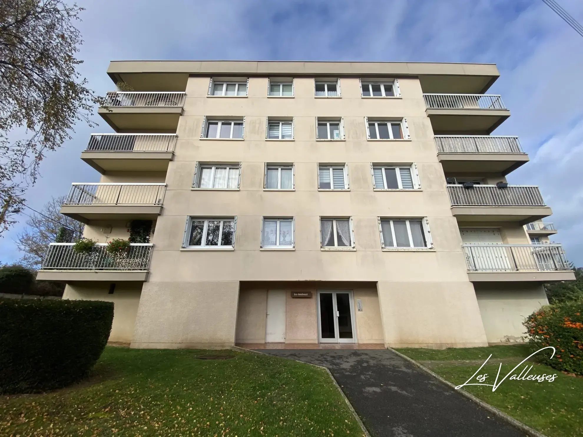 Studio meublé de 27,91 m² avec ascenseur et parking à Dieppe