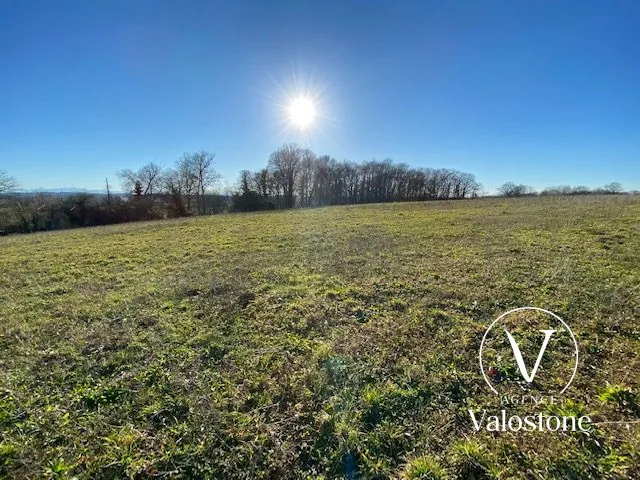 Terrain à vendre avec vue Pyrénées à Monégur