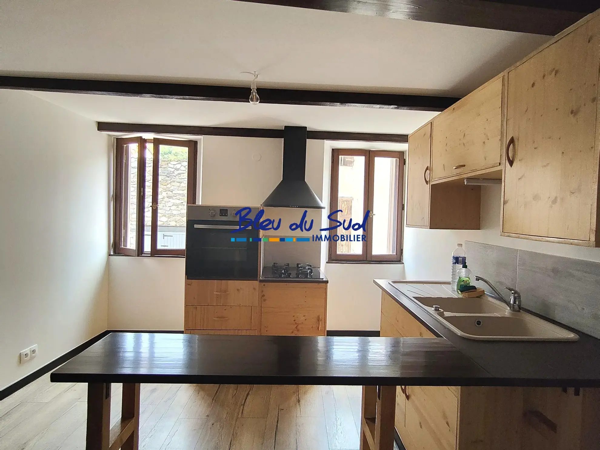 Maison de village rénovée à Serdinya de 70 m² avec triple étage et confort moderne