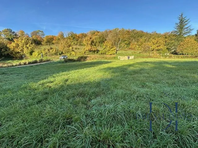 Vue d'ensemble (2 terrains à bâtir) Terrain constructible de 969 m² à Bray-et-Lû, environnement paisible et proche des commodités