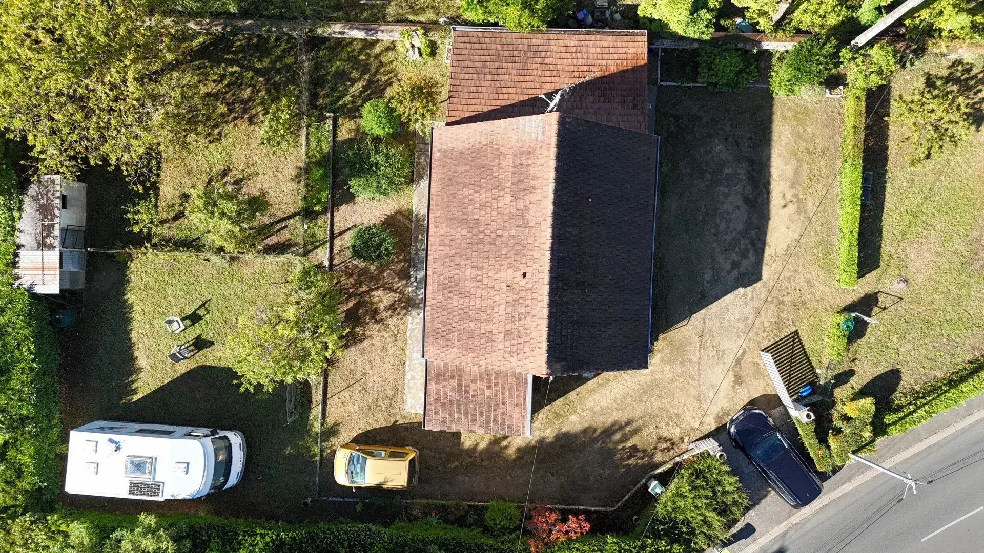 Maison à Montlouis-sur-Loire à vendre, potentiel de rénovation, proximité centre-ville 