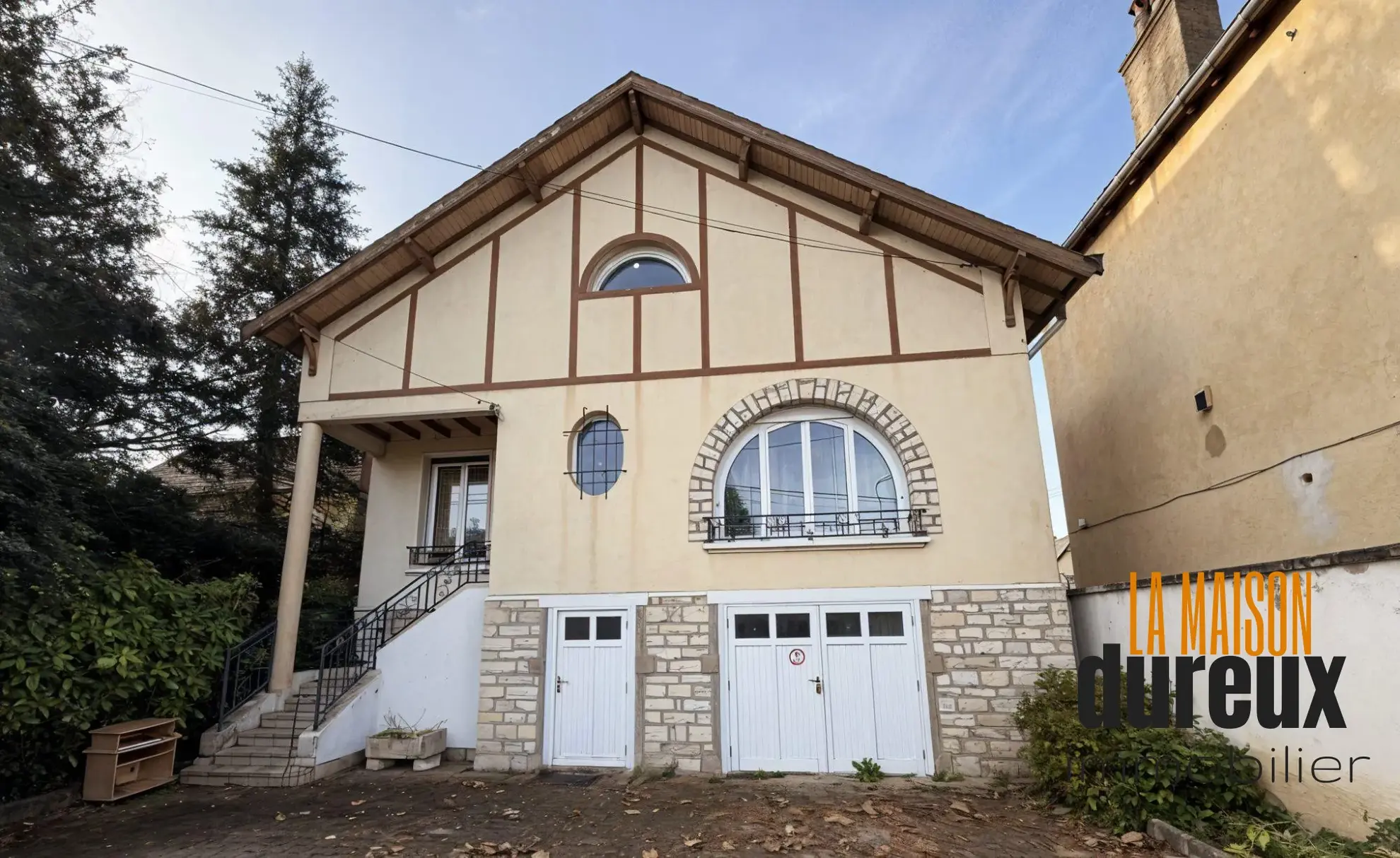 Maison familiale à Gray de 136 m² avec jardin et garage