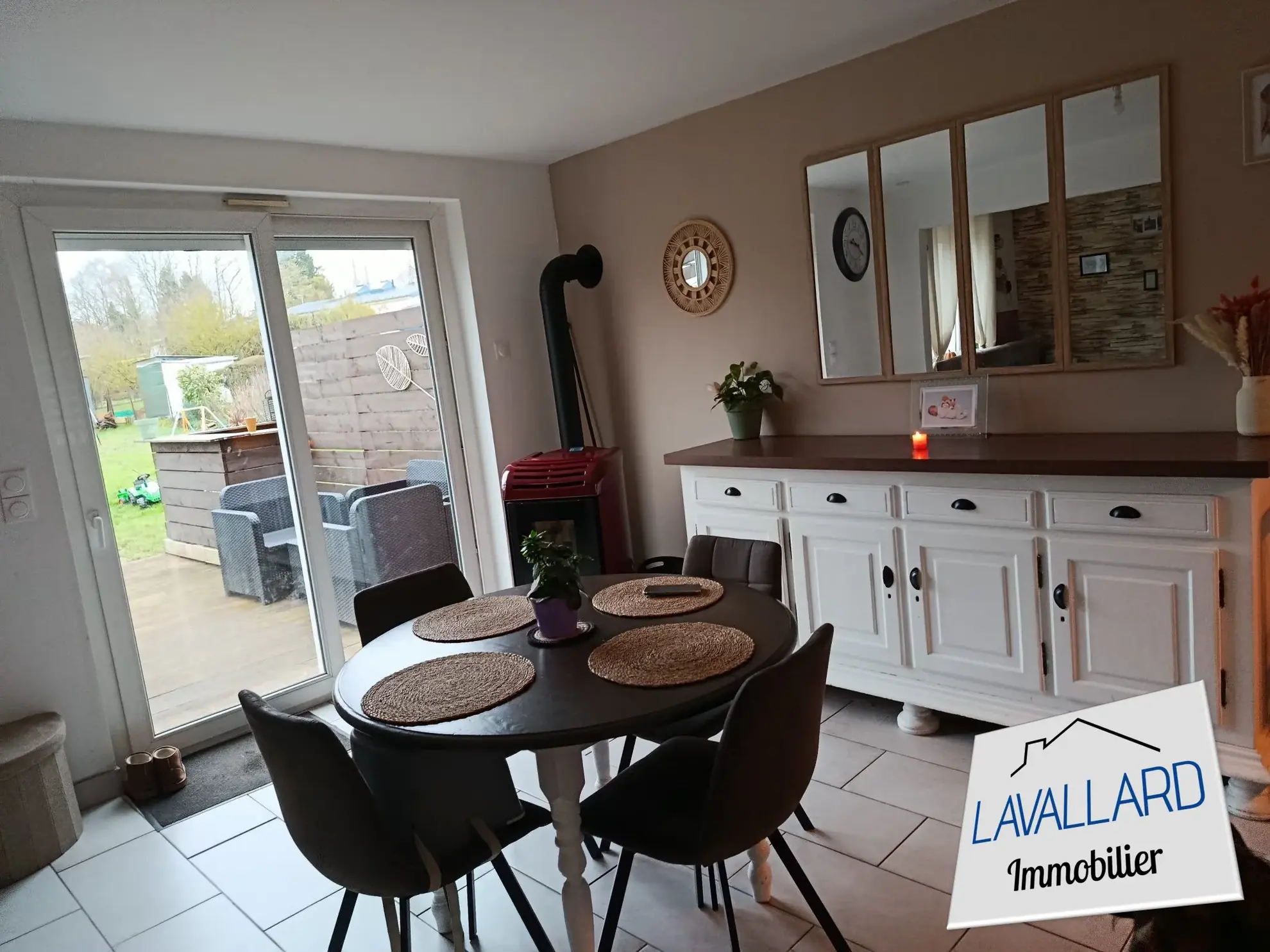 Charmante maison mitoyenne avec jardin à Flixecourt de 85 m² 