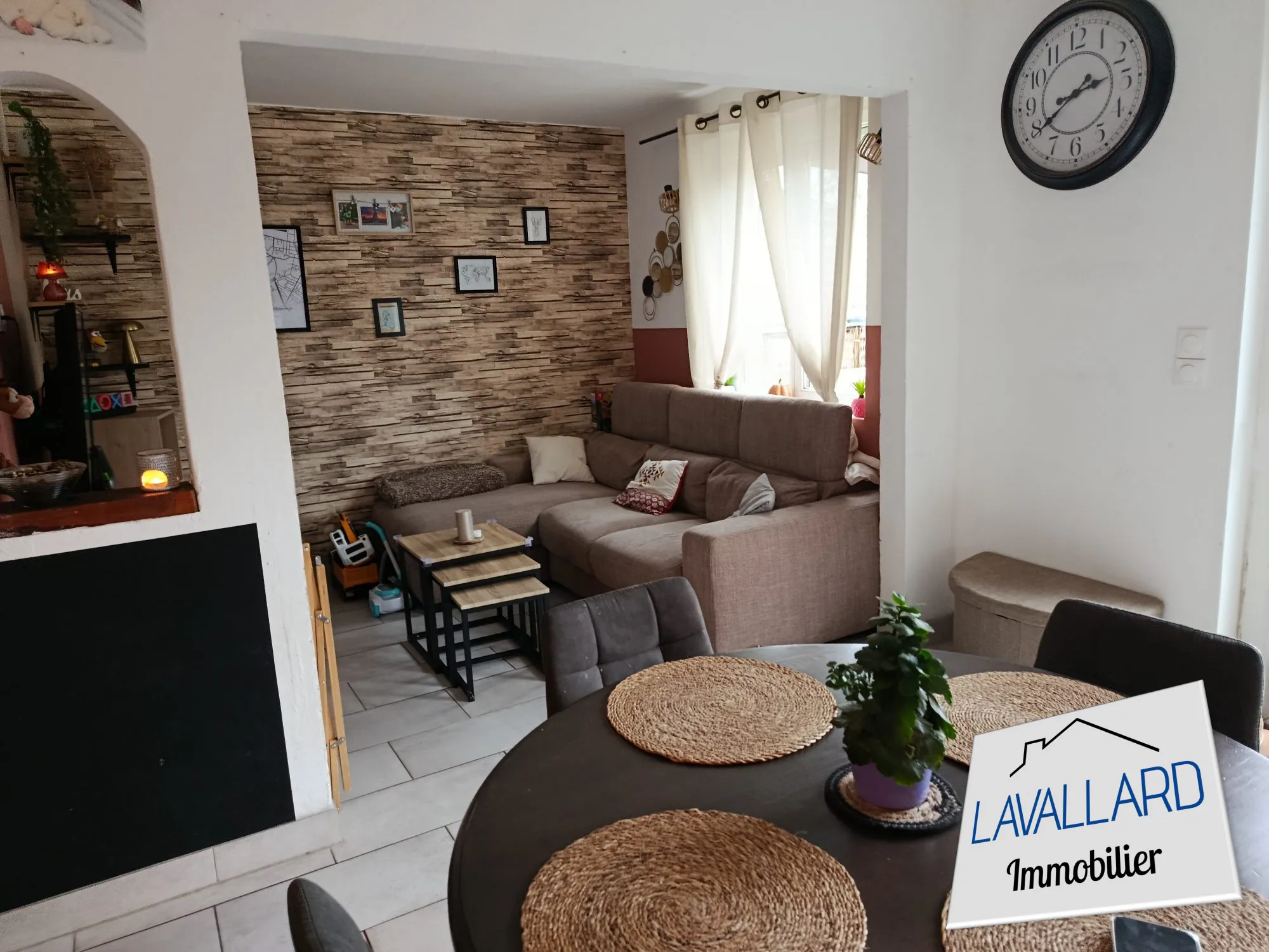 Charmante maison mitoyenne avec jardin à Flixecourt de 85 m²