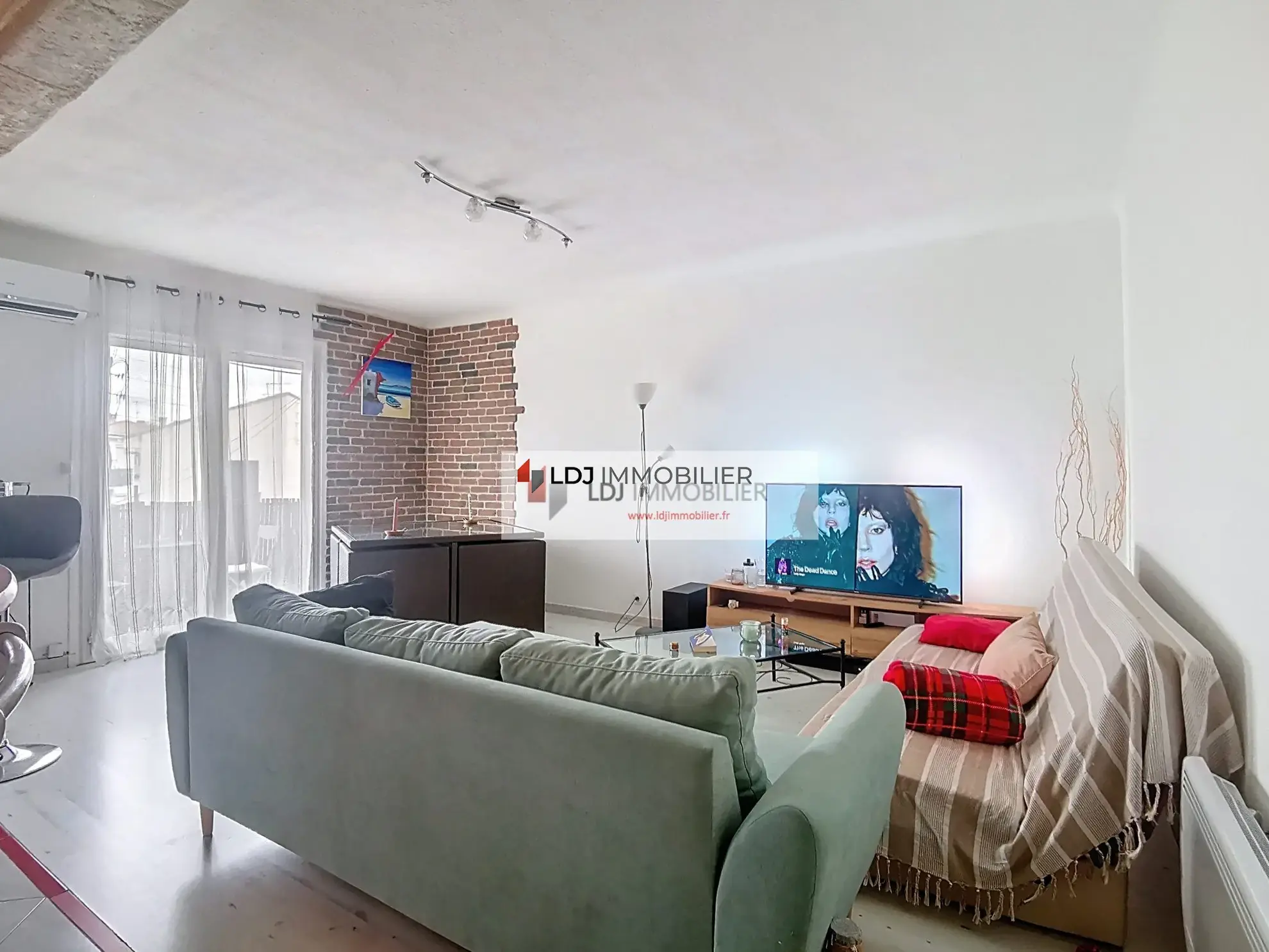 Appartement T3/4 lumineux de 74 m² à Perpignan avec parking et balcons 