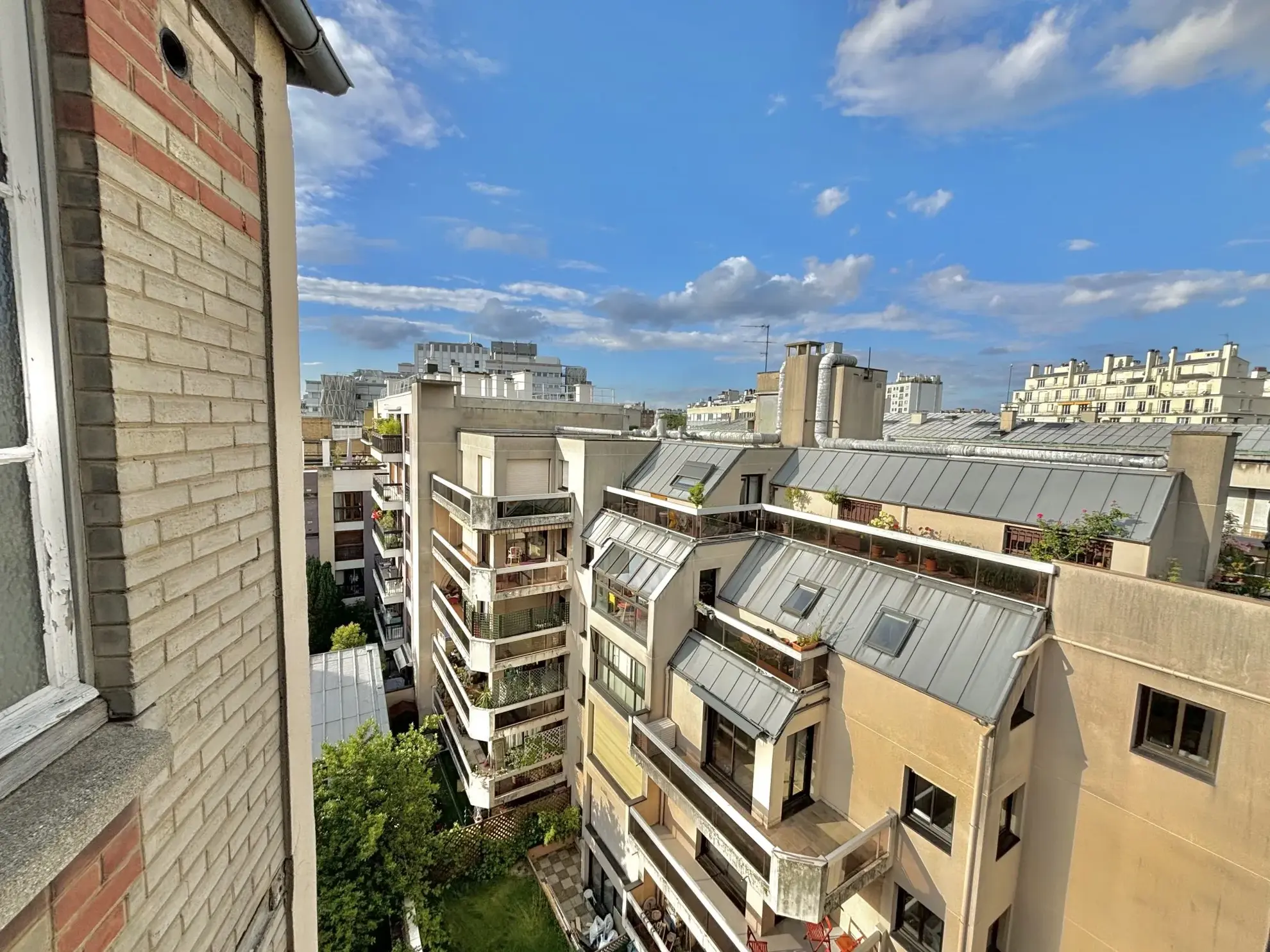 Studette de 10m² à vendre à Paris 12ème, dernier étage, proche Bel-Air