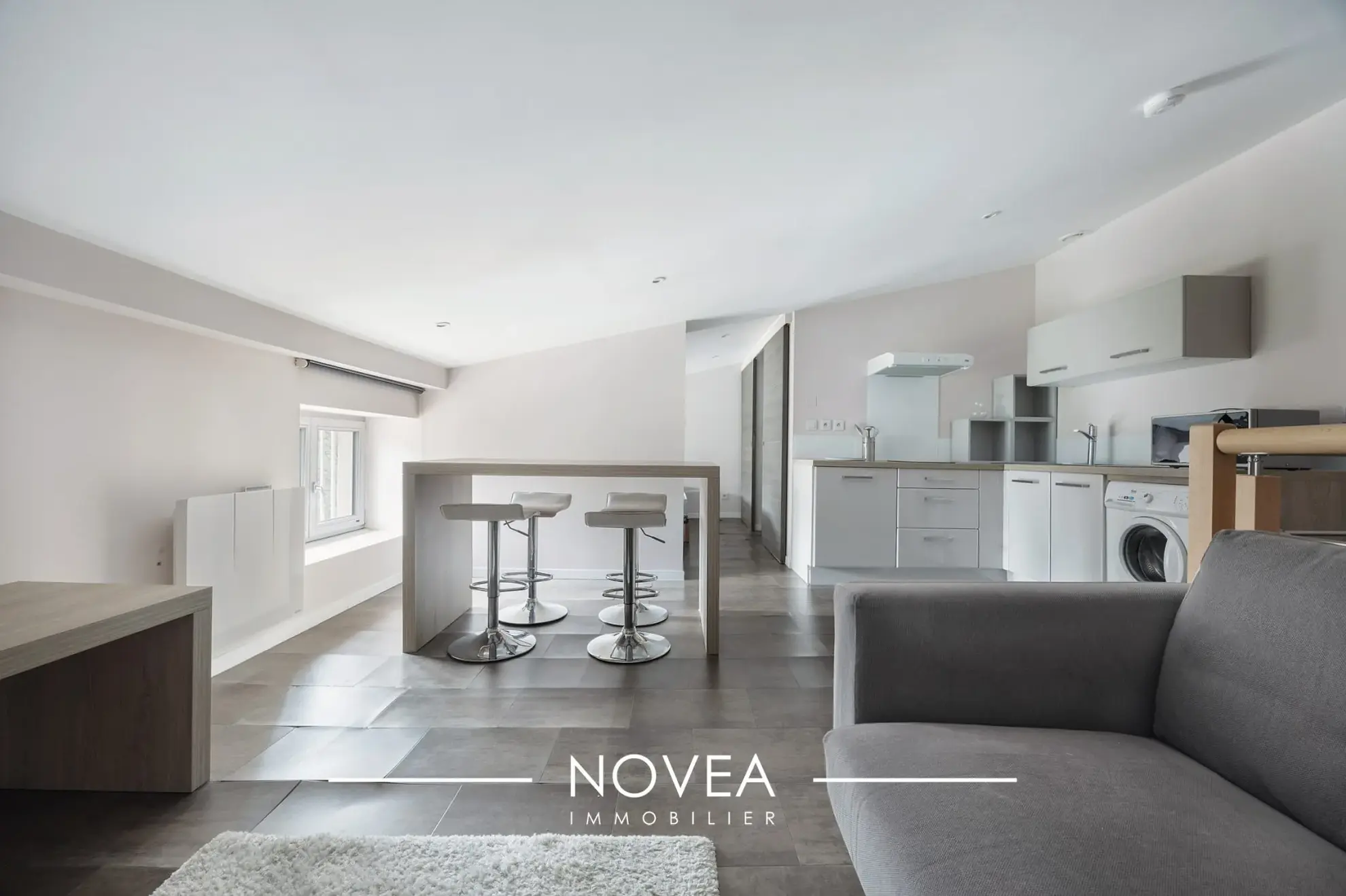 Appartement T2 Duplex avec Piscine à Lyon 69005, dernier étage, calme et vue charme