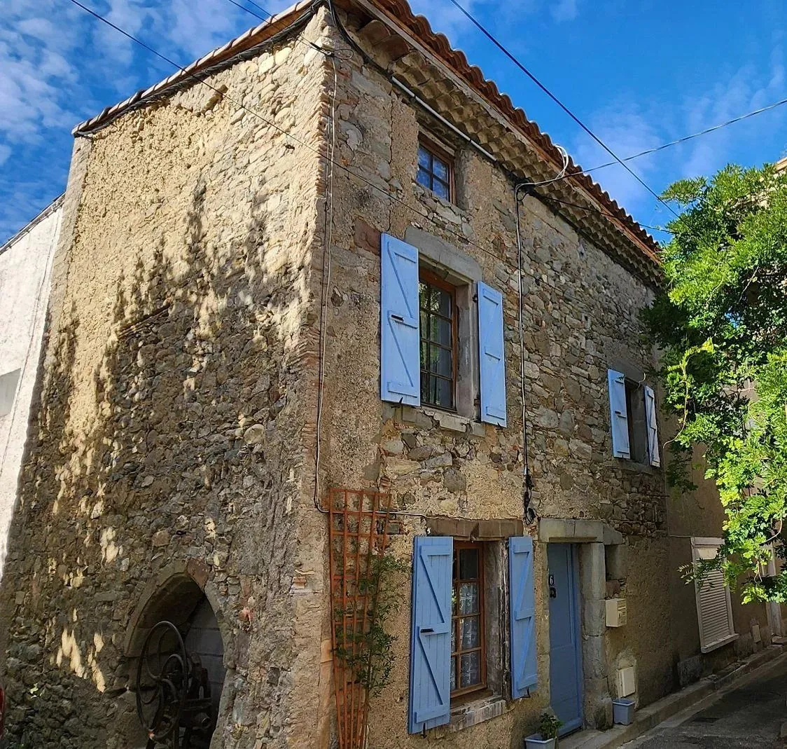 Charmante maison de village en parfait état à Pépieux, 3 chambres, faible consommation