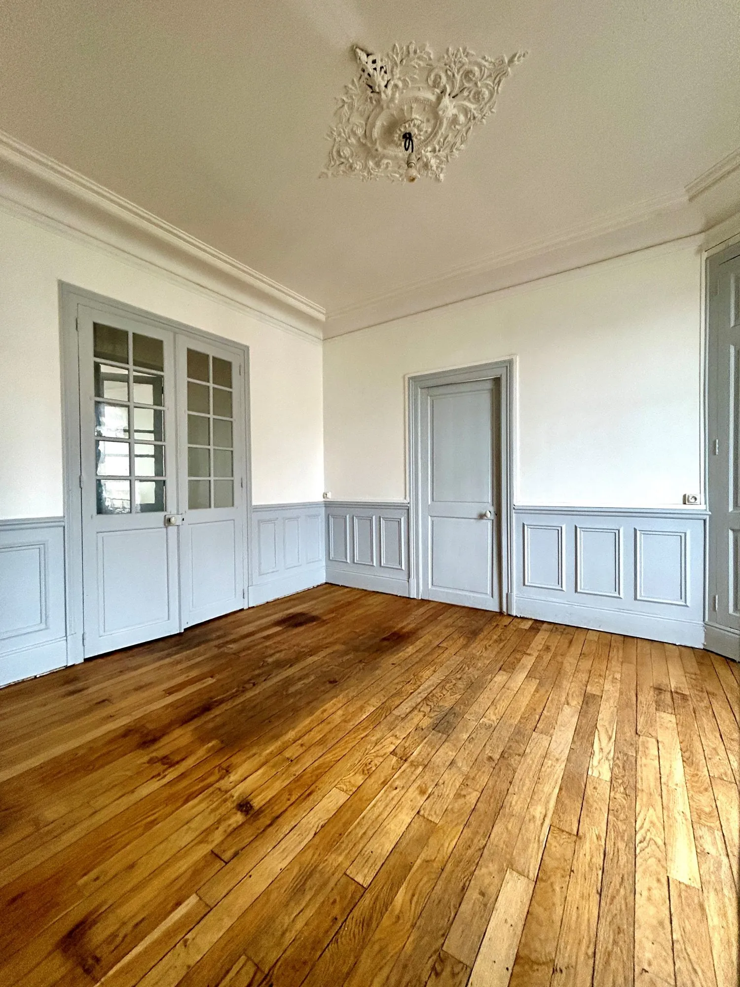 Appartement T4 à vendre à Orléans Bannier-Coligny avec cave et travaux à prévoir