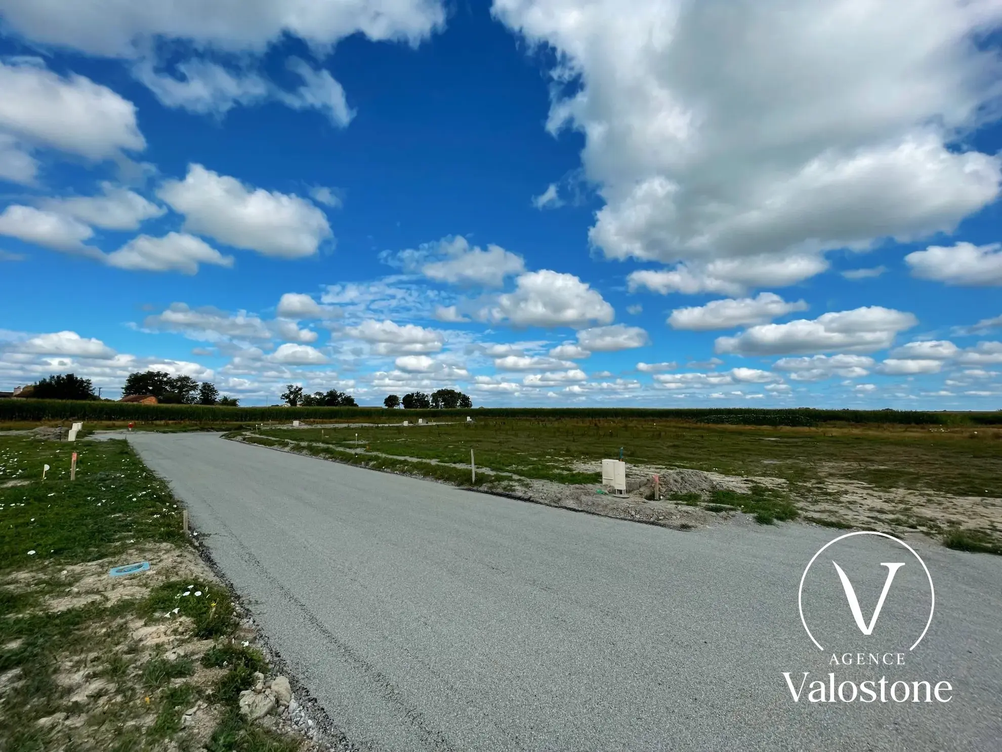 Terrain à vendre à Monségur (40700) – 809 m², vue sur les Pyrénées, libre de constructeur