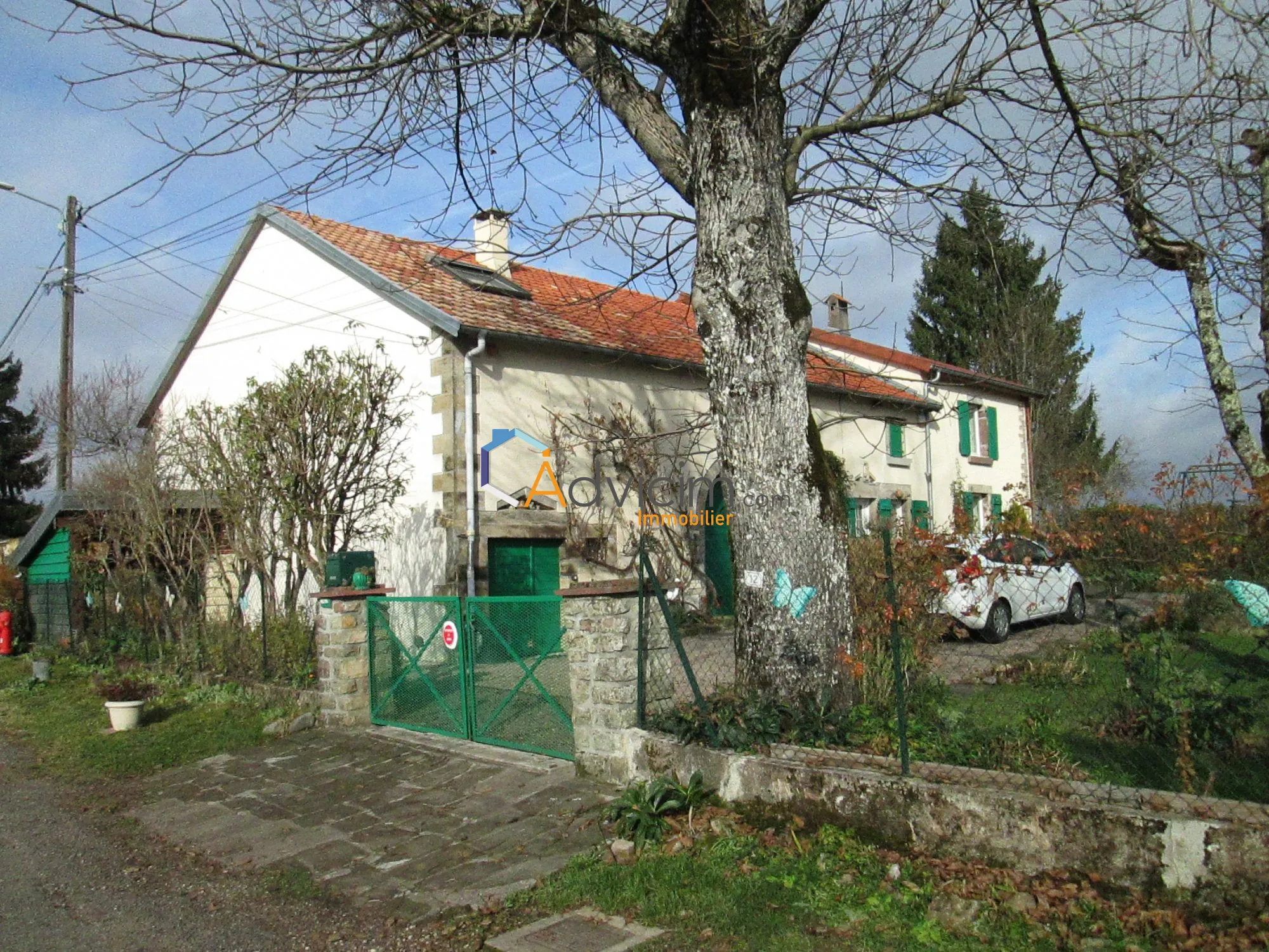 Belle ferme rénovée avec terrain clos en campagne de Franchevelle