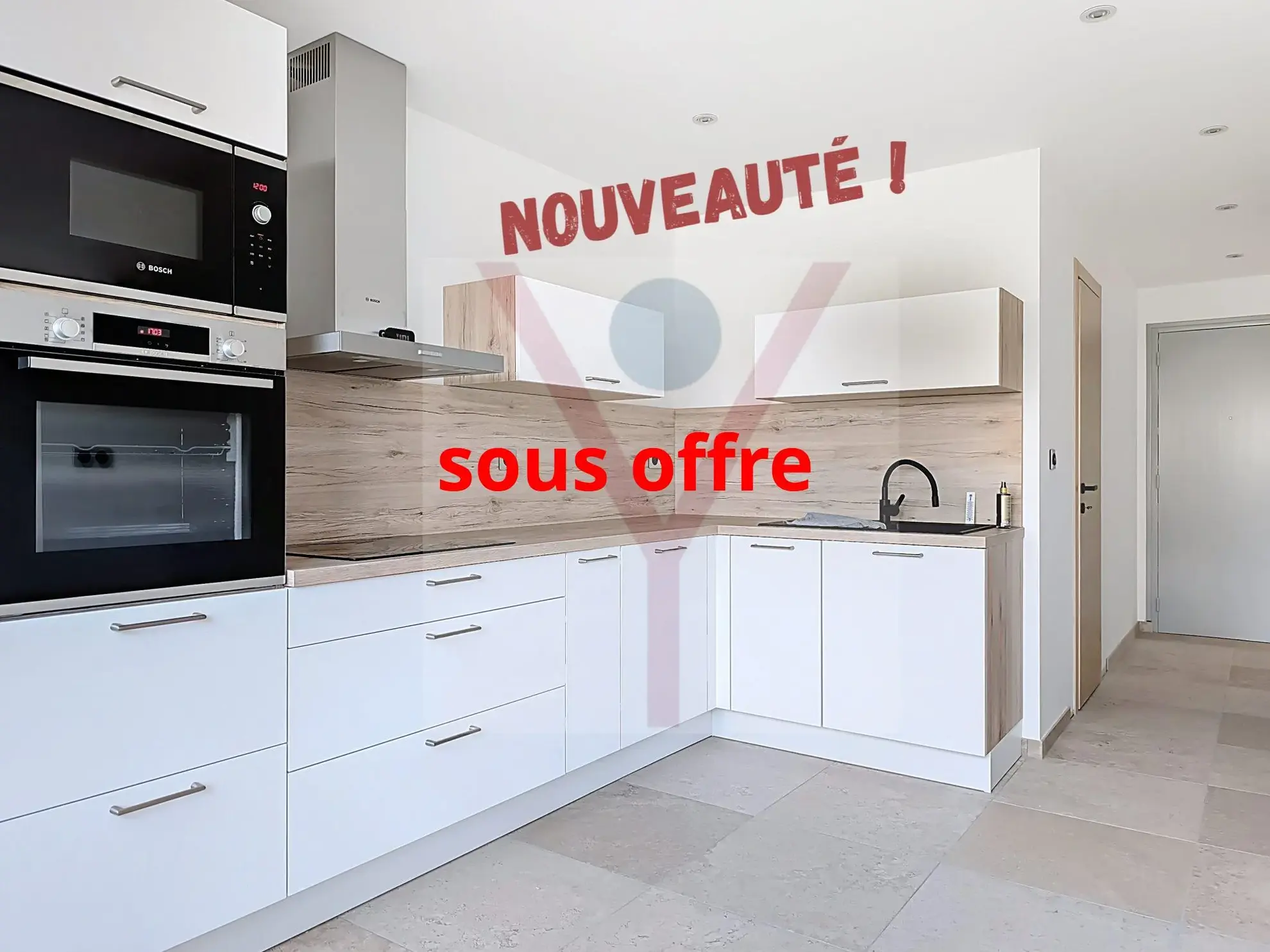 Appartement rénové de 79 m² avec balcon et garage à Bourg-en-Bresse