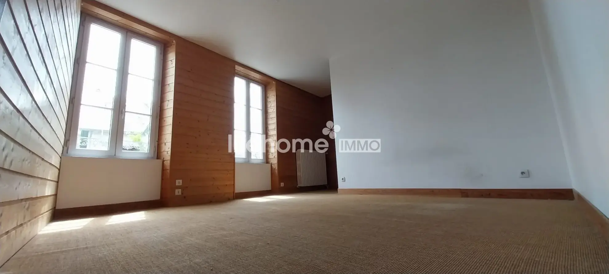 Charmante maison de ville avec 5 chambres, jardin et garage à Le Blanc (36) 