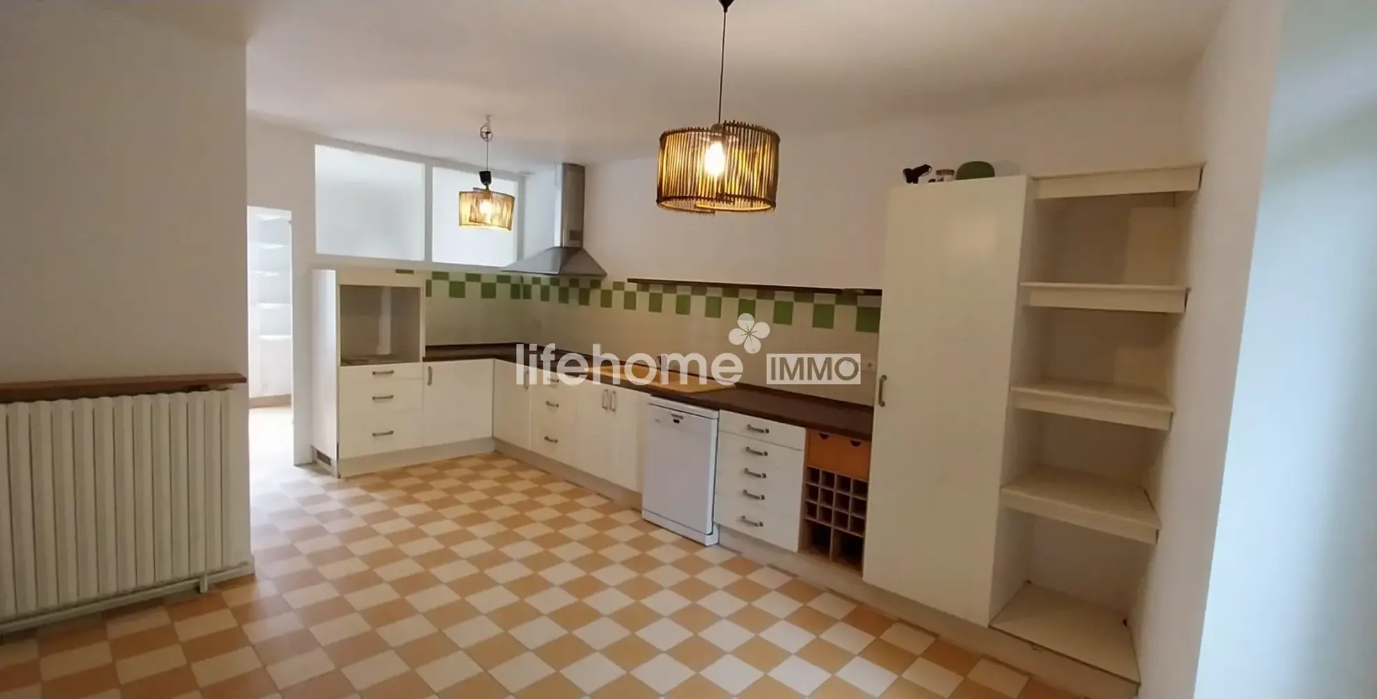 Charmante maison de ville avec 5 chambres, jardin et garage à Le Blanc (36)