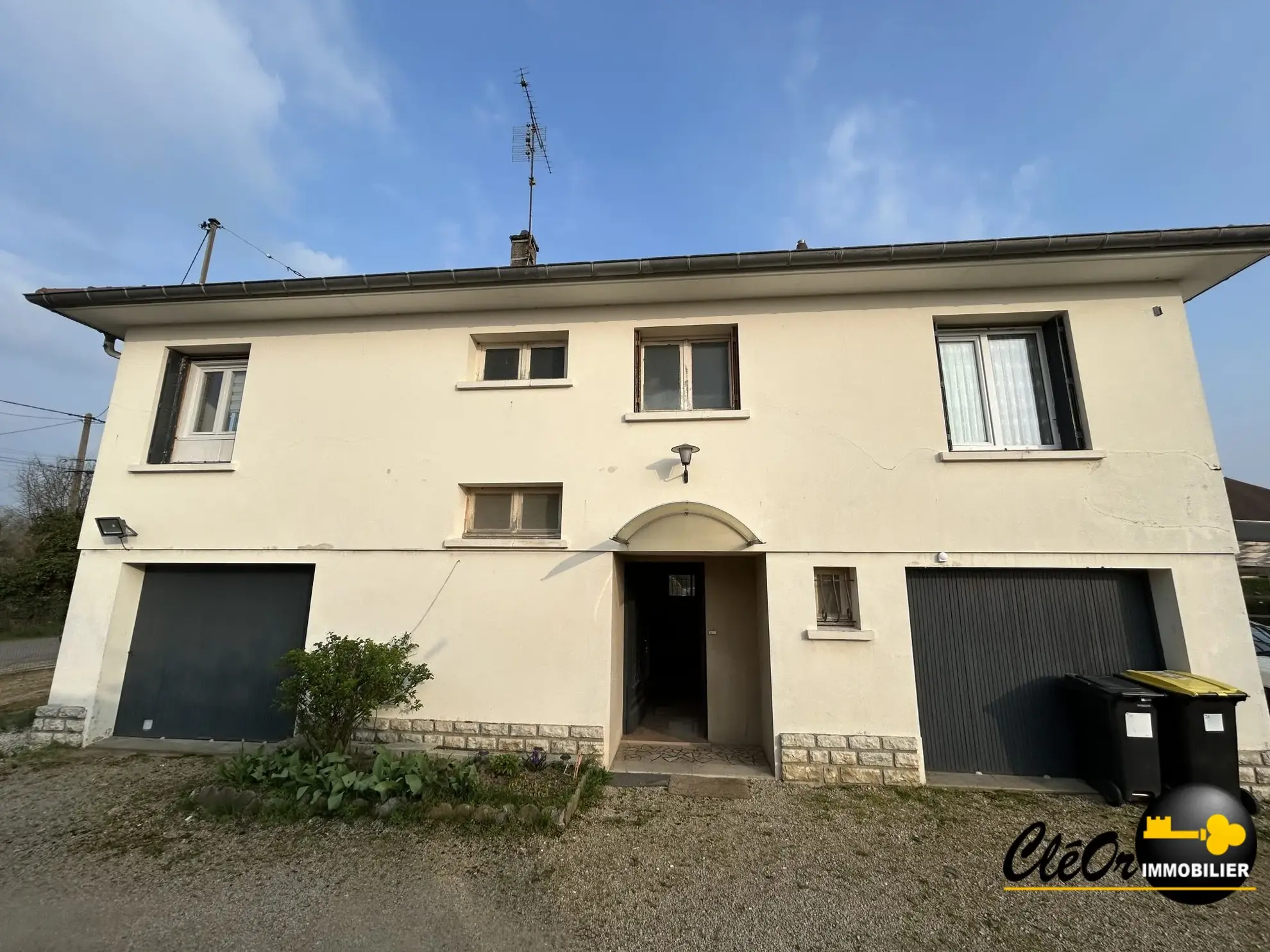 Maison à vendre à Sornay avec sous-sol complet, 3 chambres, terrain de 470 m²