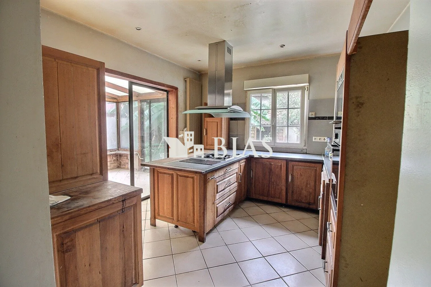 Cuisine T4 Immeuble à vendre à Caudebec-lès-Elbeuf avec potentiel de rénovation 