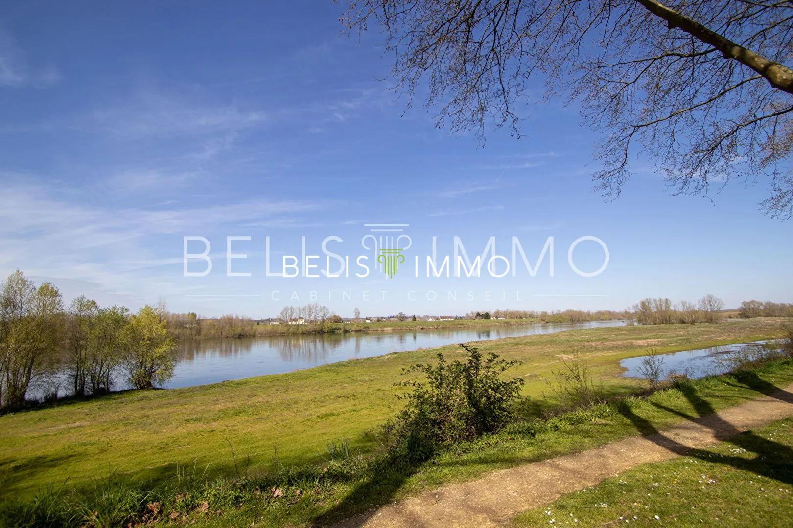 Bar-Restaurant avec logement à Montlouis-sur-Loire – Opportunité unique 