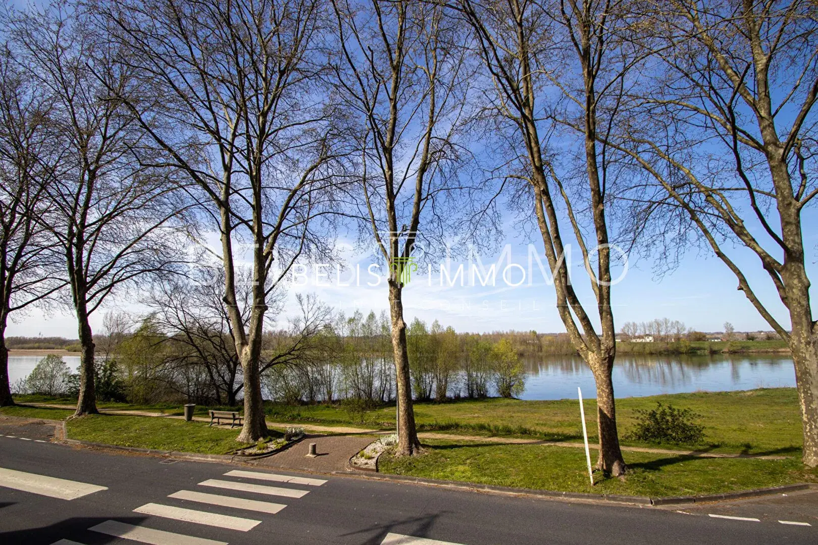 Bar-Restaurant avec logement à Montlouis-sur-Loire – Opportunité unique 