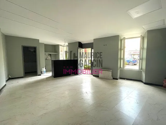 Local professionnel de 40 m² à vendre à Le Thor, proche centre-ville 