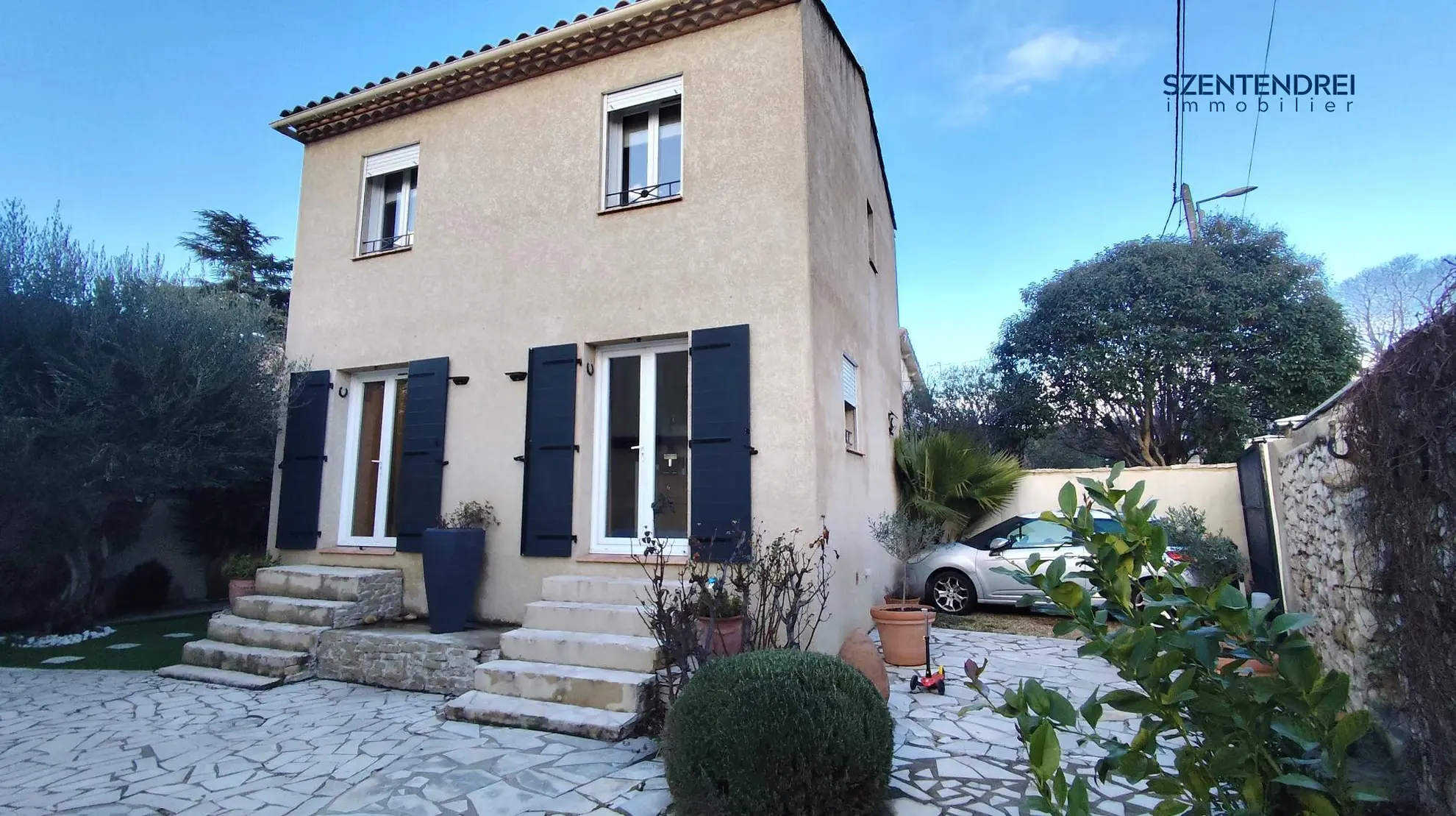 Szentendrei immobilier  maison F4 Nîmes - Quartier Casernes Maison 4 pièces avec jardin et terrasse à Nîmes - Quartier Casernes 