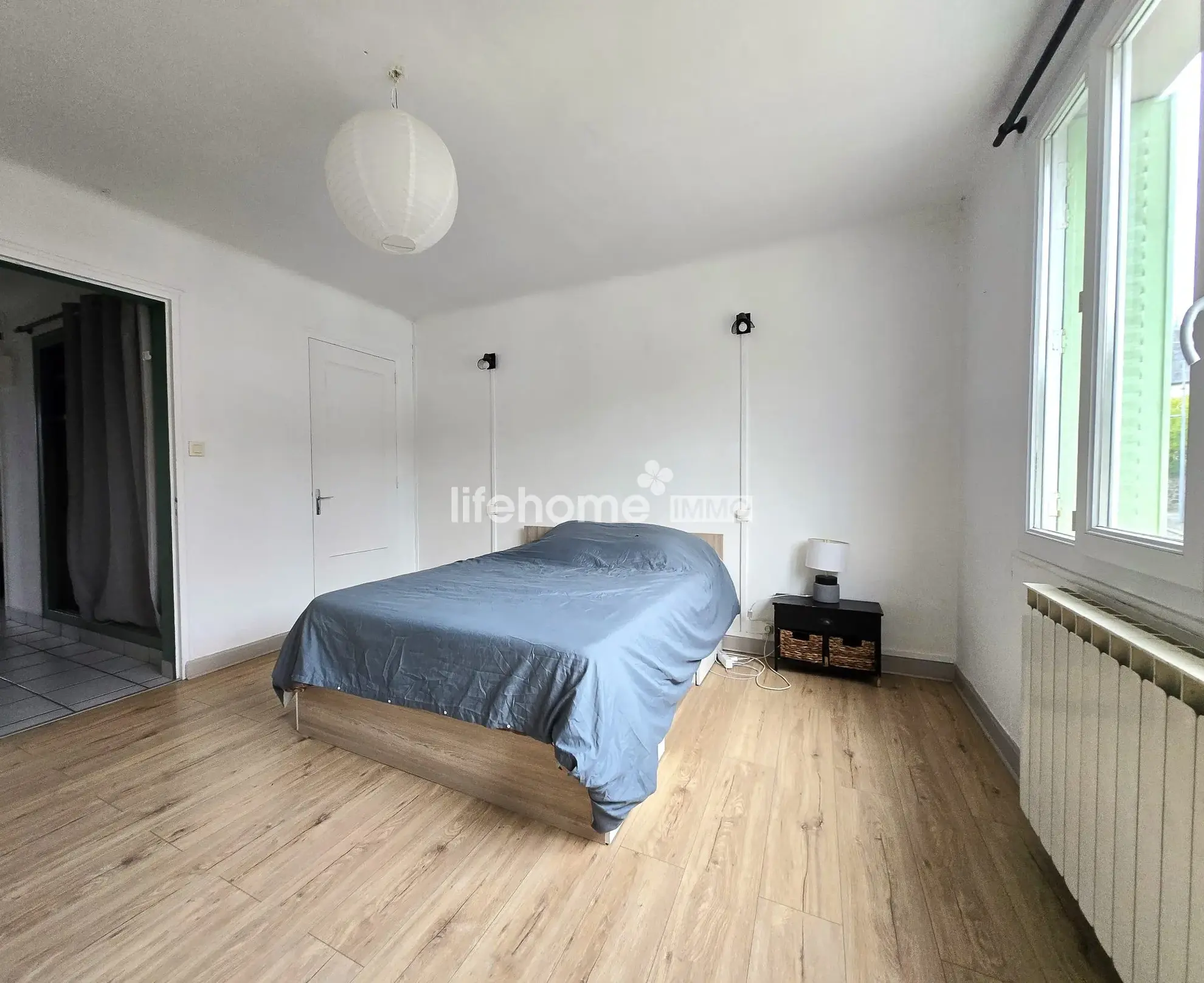 Immeuble à Sainte-Feyre 23 avec local commercial et appartement loué - Investissement rentable 