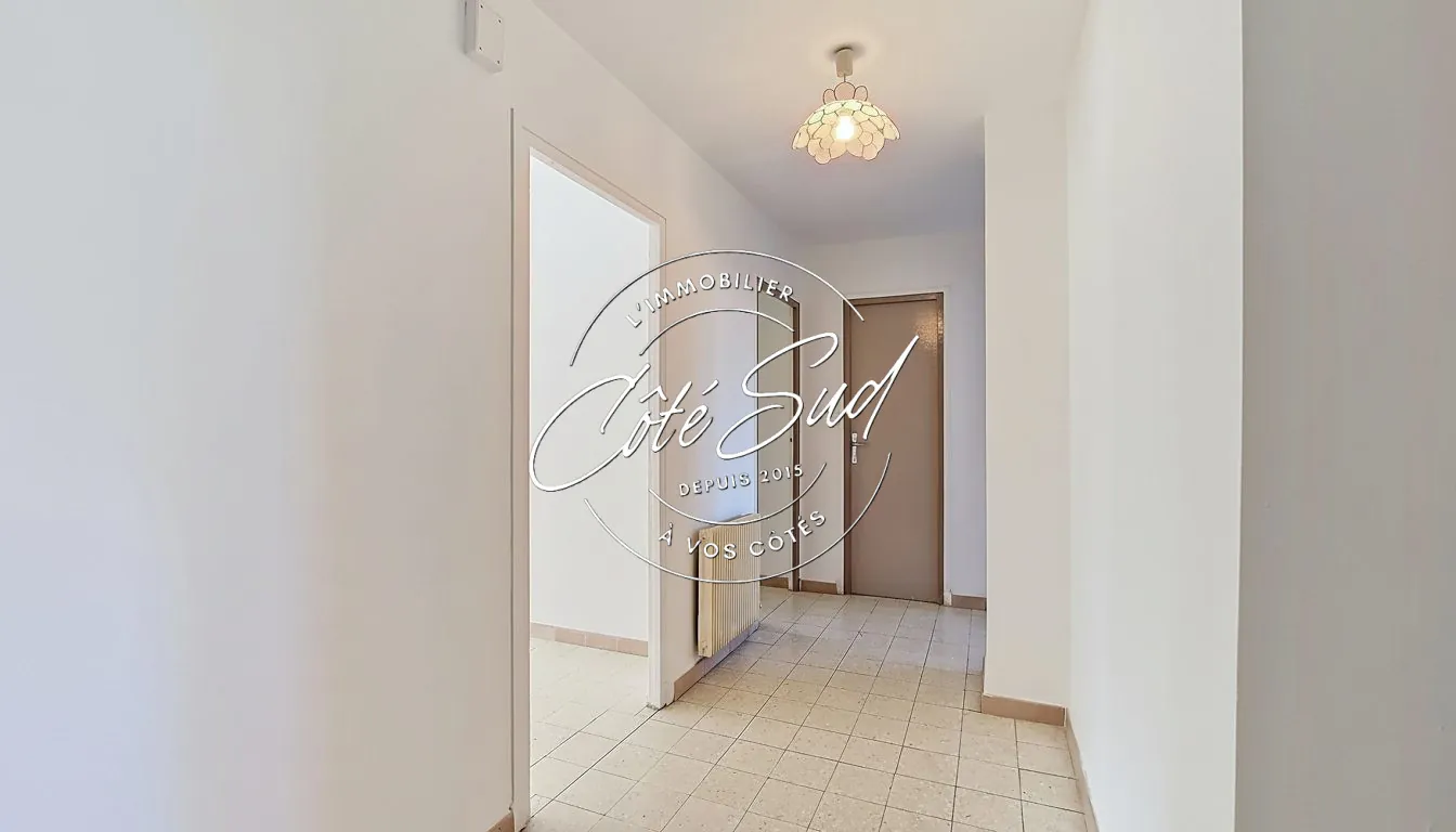 Appartement T3 lumineux avec terrasse et cave à Perpignan dans le quartier de la Gare 