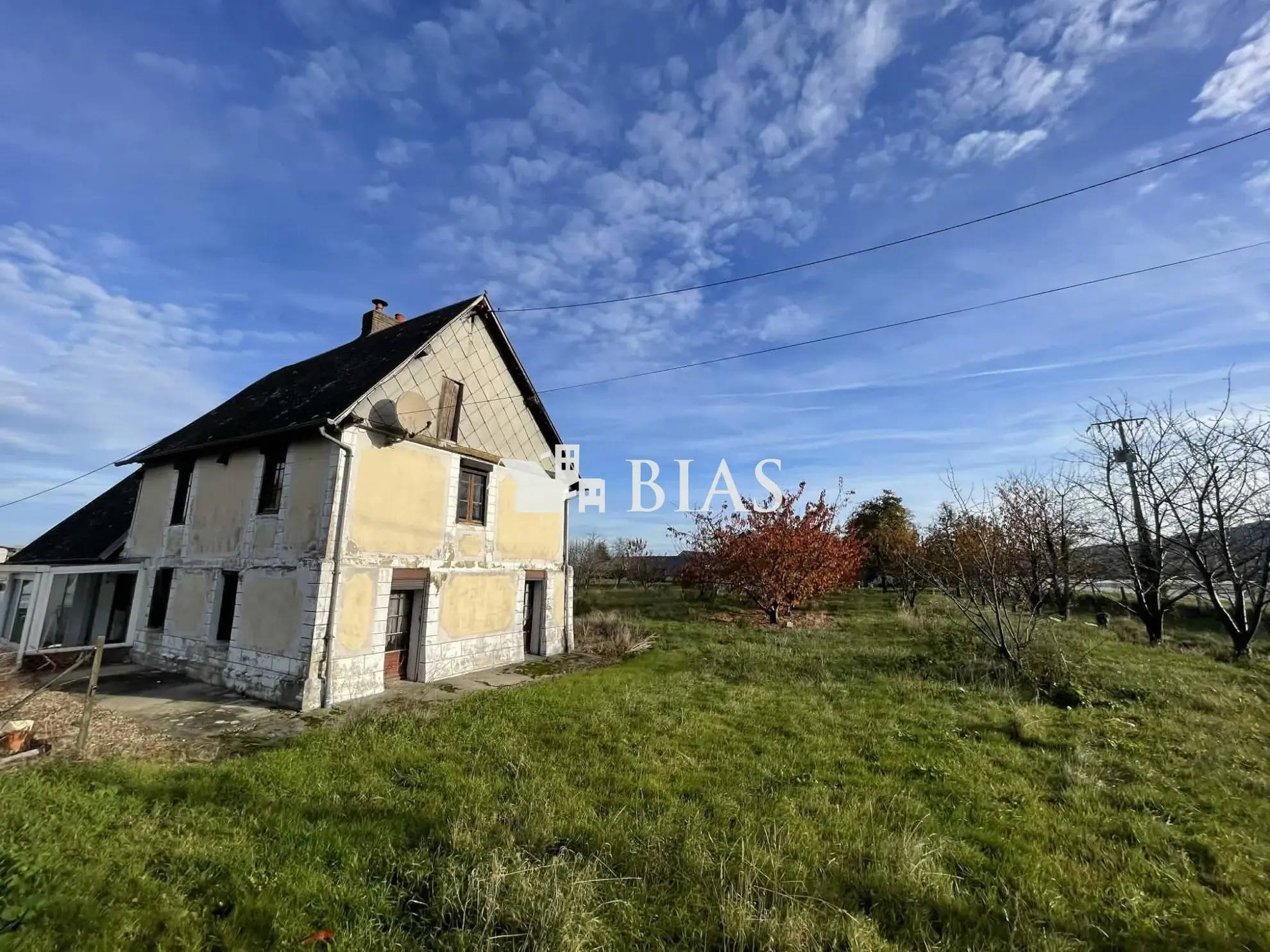 Maison à rénover en bord de Seine au Mesnil sous Jumièges 