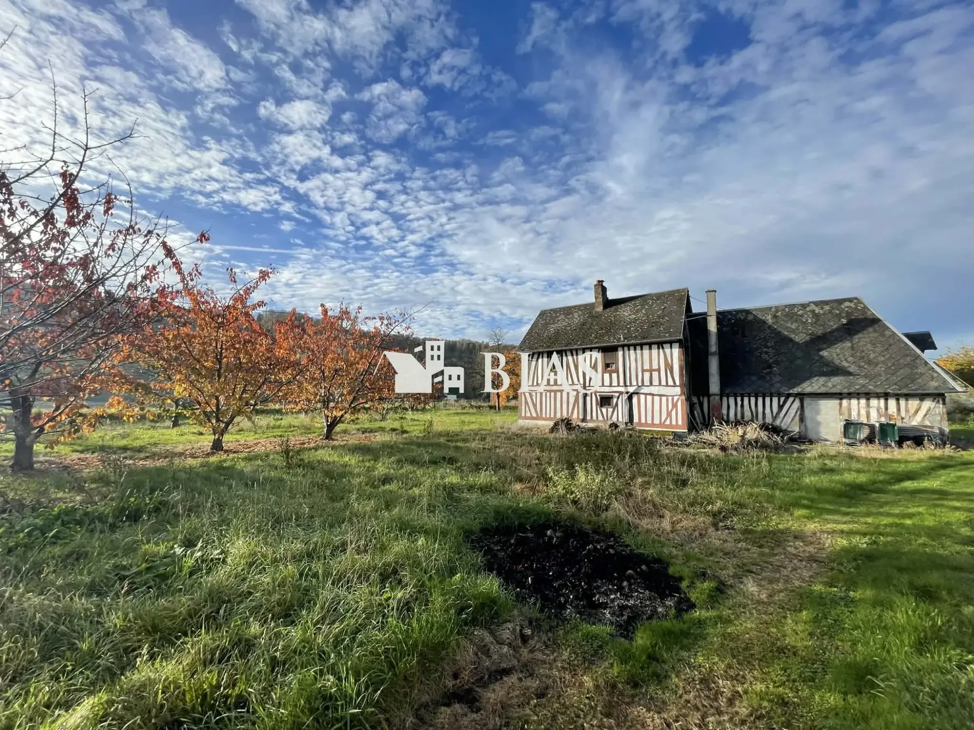 Maison à rénover en bord de Seine au Mesnil sous Jumièges 