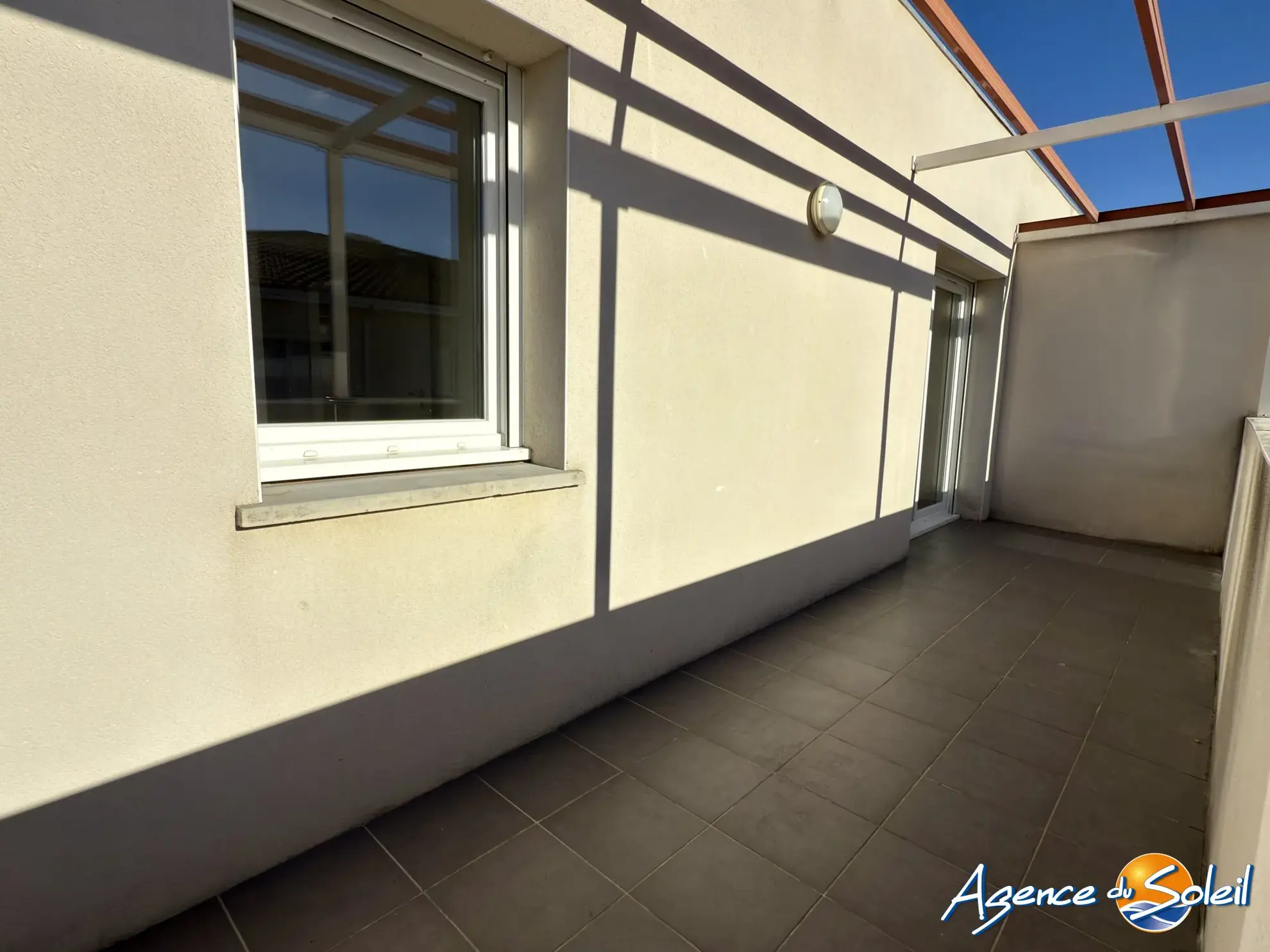 Bel appartement T3 avec terrasse et double parking à Saint-Cyprien 