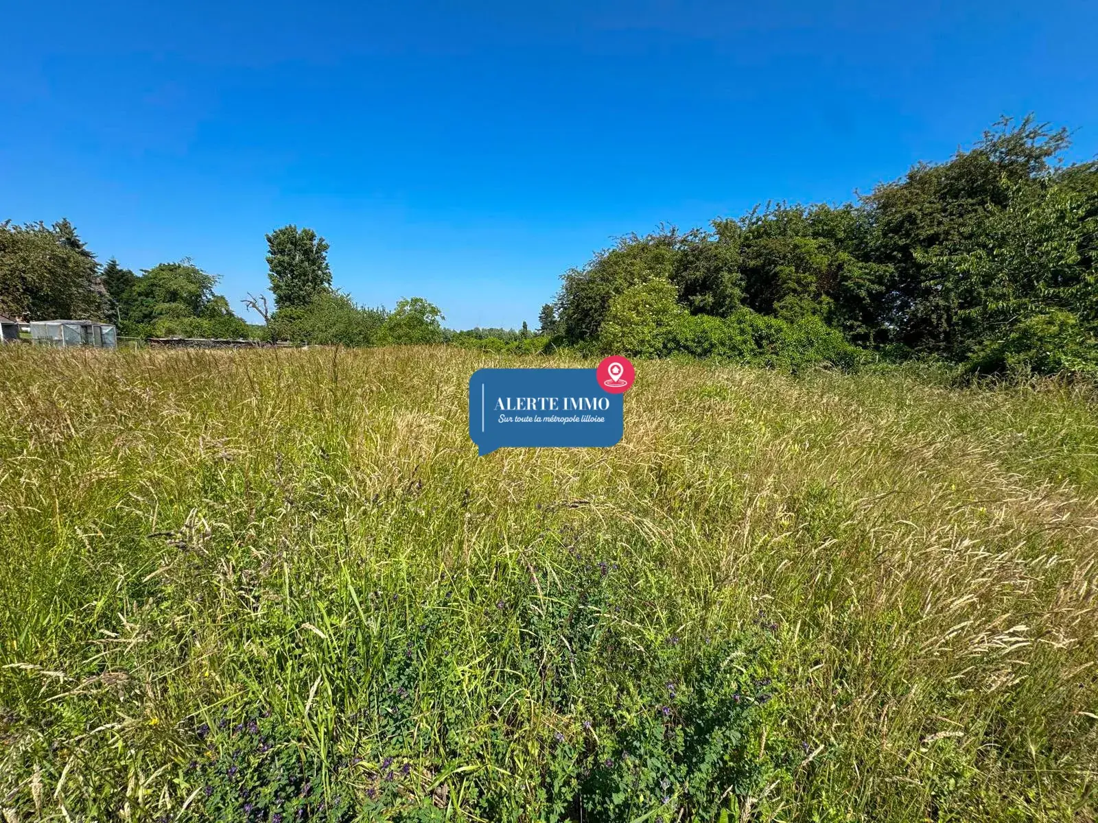 Terrain constructible de 963 m² à La Neuville, proche Lille et Paris 