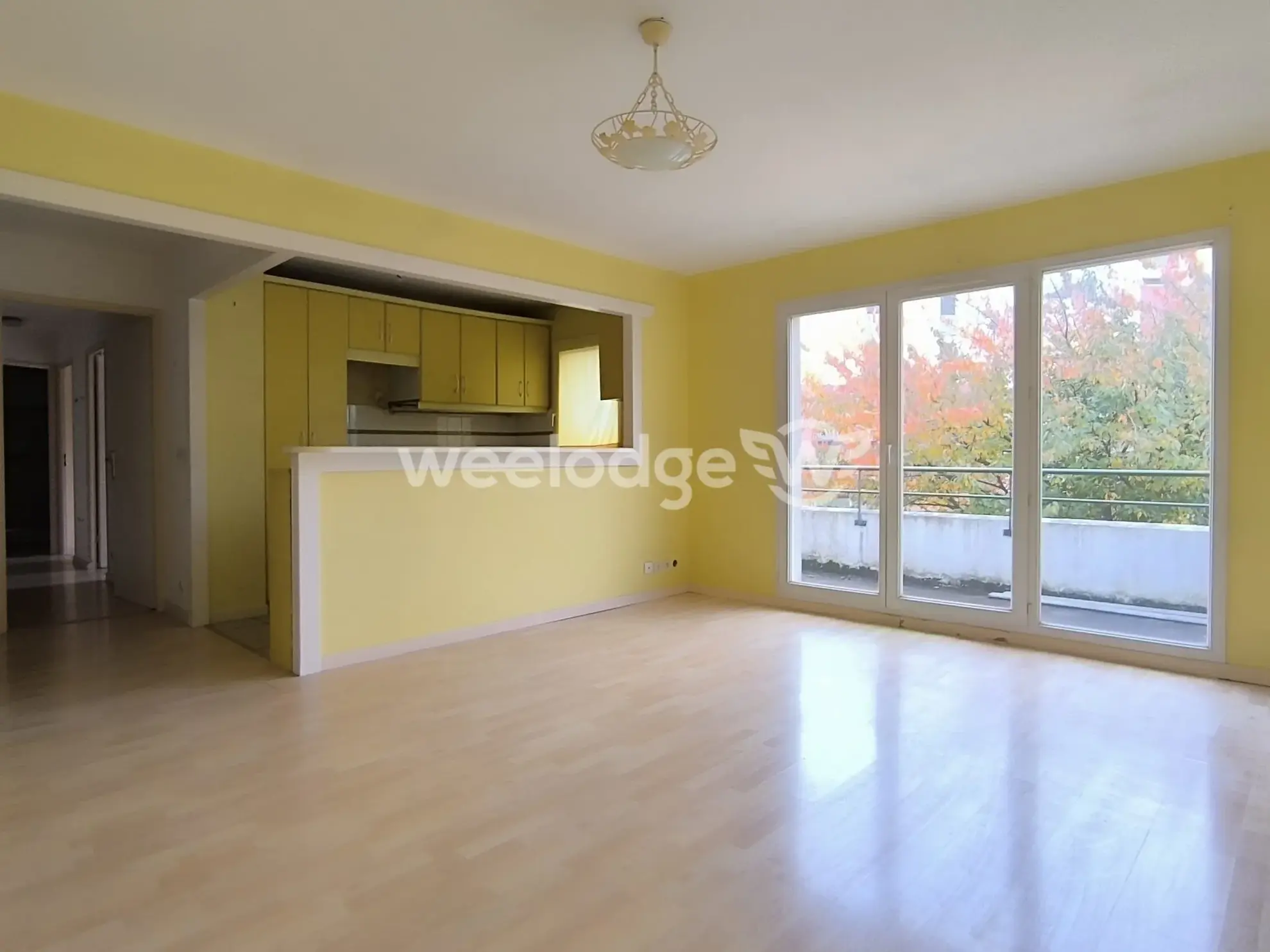 Appartement 2 chambres à Jouy-le-Moutier – Résidence sécurisée avec parking et cave 