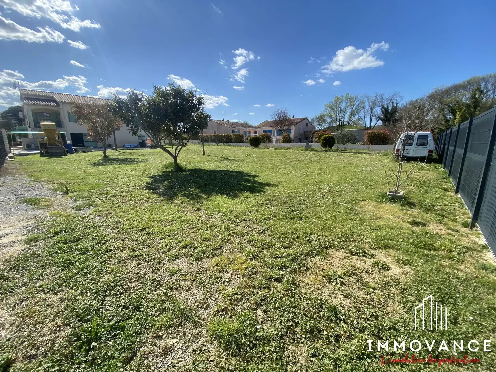 Terrain à vendre à Bagard de 580 m² avec emprise au sol de 200 m² 