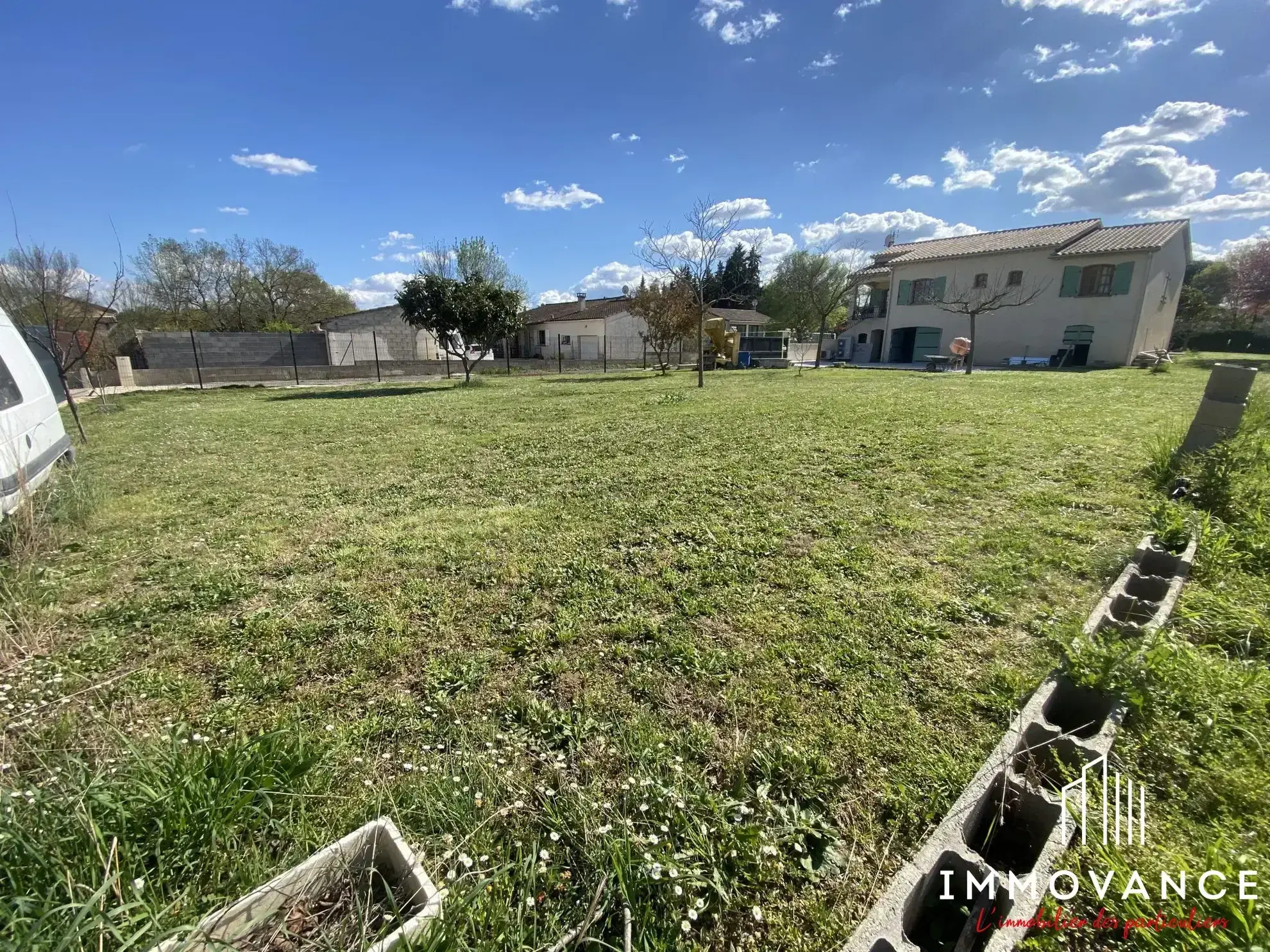 Terrain à vendre à Bagard de 580 m² avec emprise au sol de 200 m² 