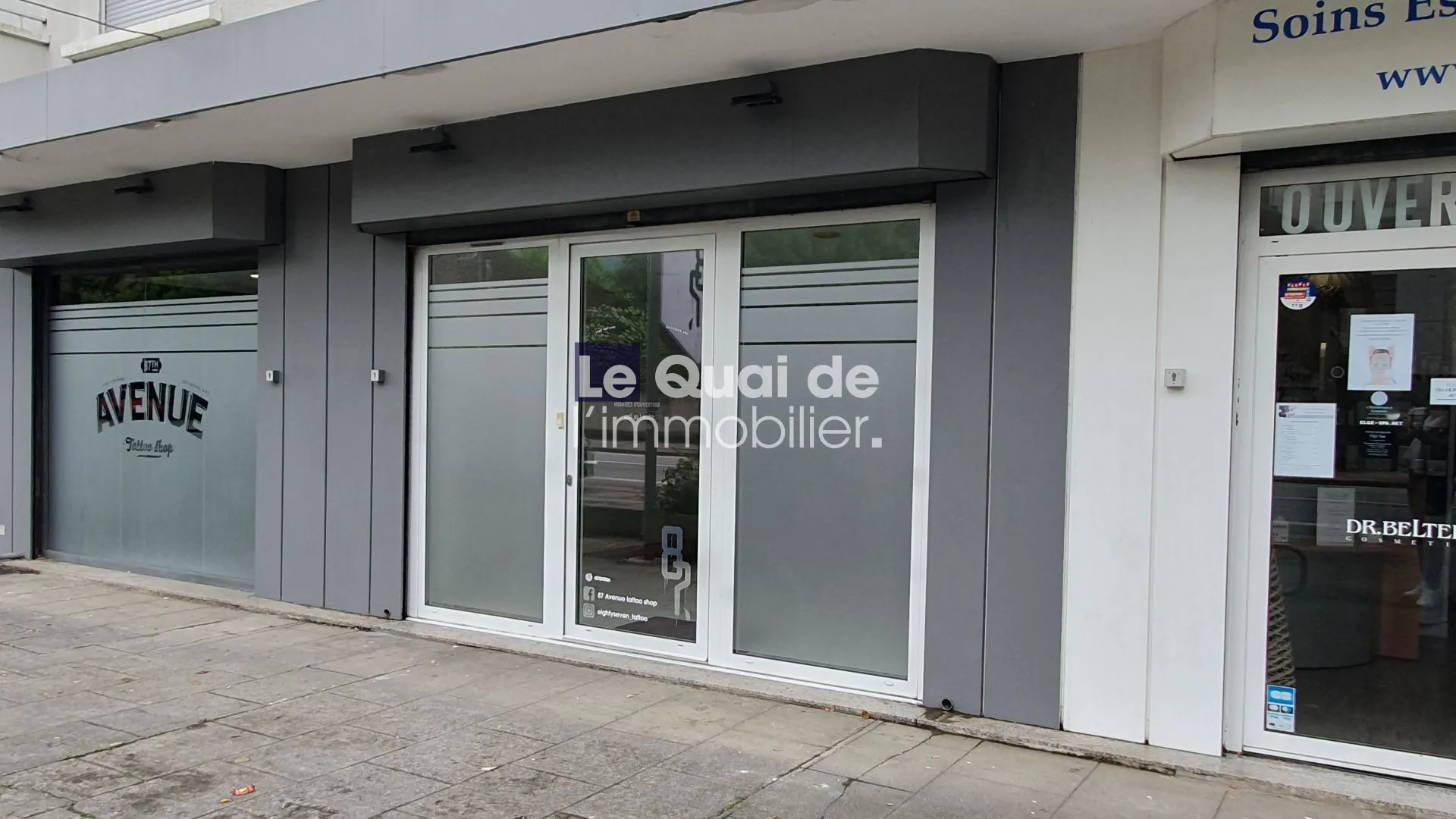 Local commercial à vendre à Grenoble - 61,3 m² avec grandes vitrine et climatisation 