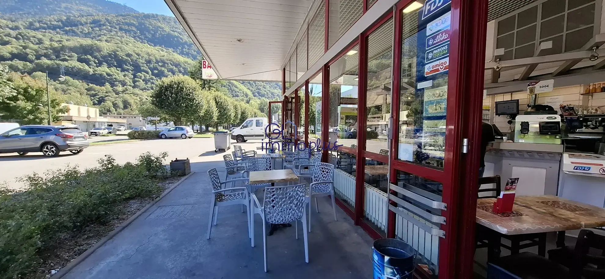 Fonds de commerce à vendre à Albertville avec terrasse et licences - Opportunité à saisir 