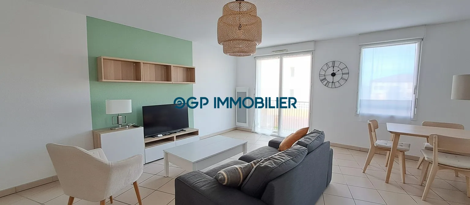 Appartement T3 avec piscine et parking à Grenade (31 330) 