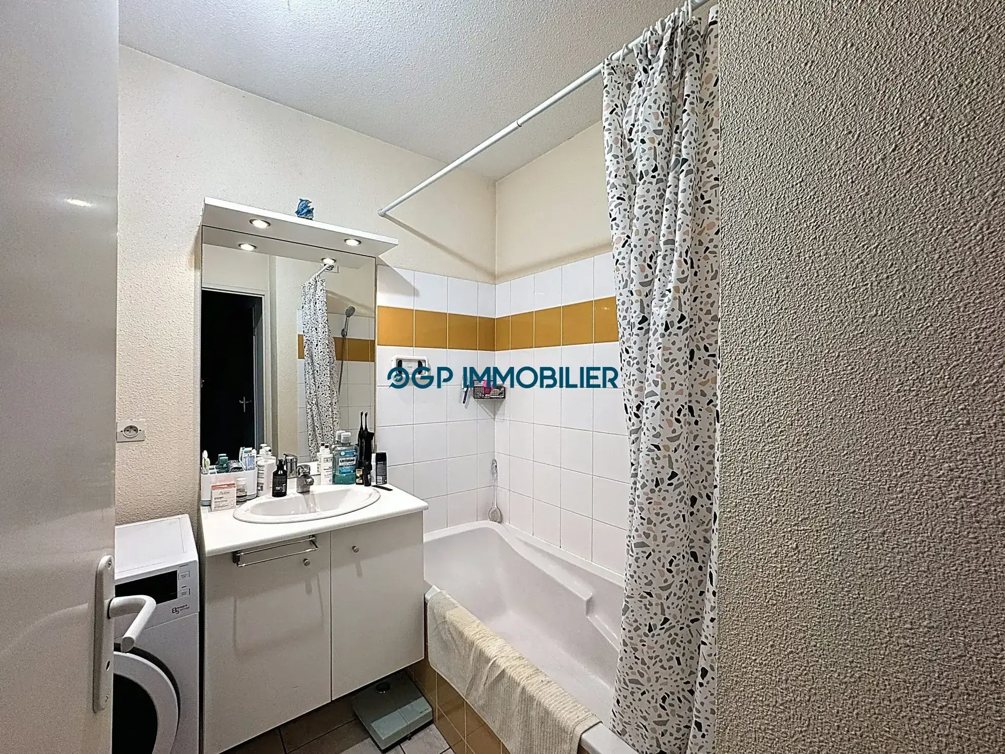 Appartement T2 à vendre à Fronton, 40 m² avec balcon et parking, sécurisé 