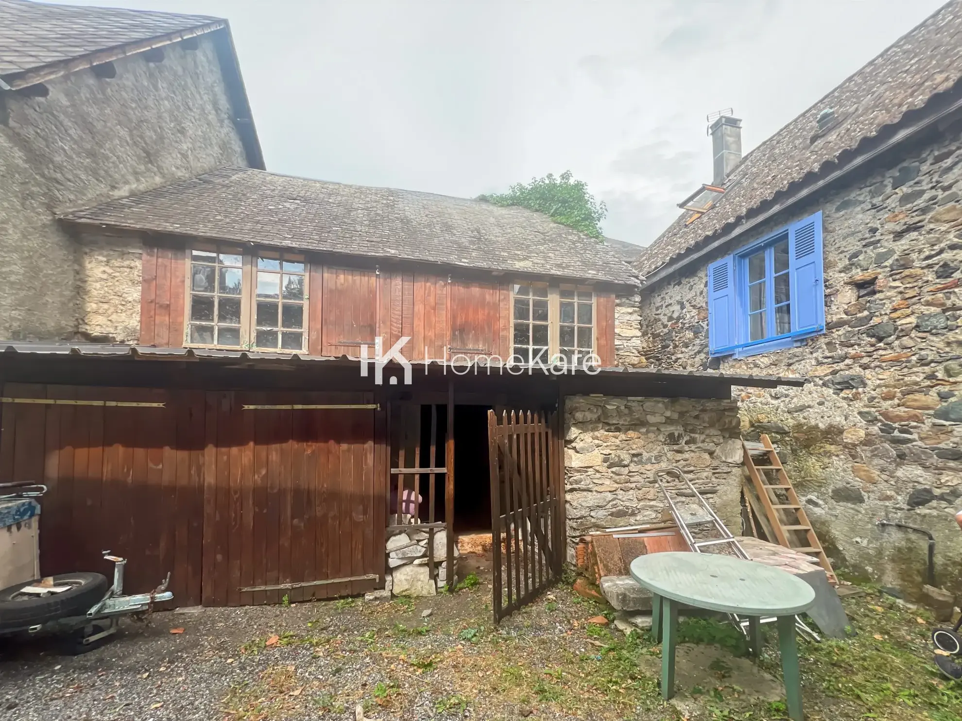 Maison à Lez (31440) avec fort potentiel, terrasse et grange en pierre